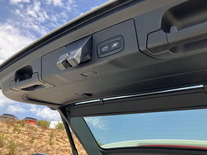 Volvo XC60 2.0 B4 D Core - foto 19