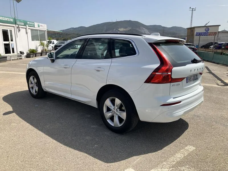 Volvo XC60 2.0 B4 D Core - foto 4