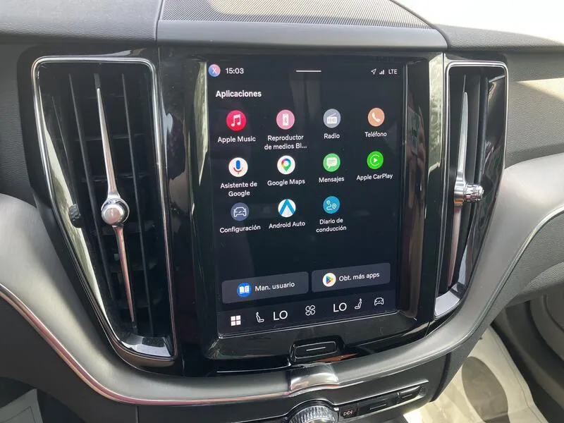 Volvo XC60 2.0 B4 D Core - foto 31