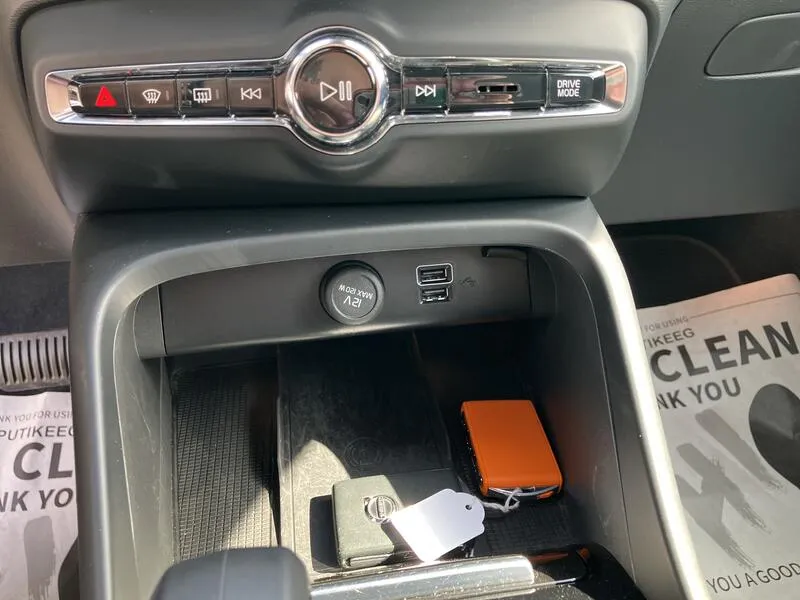 Volvo XC40 1.5 T4 Recharge PHEV Plus Dark - foto 17