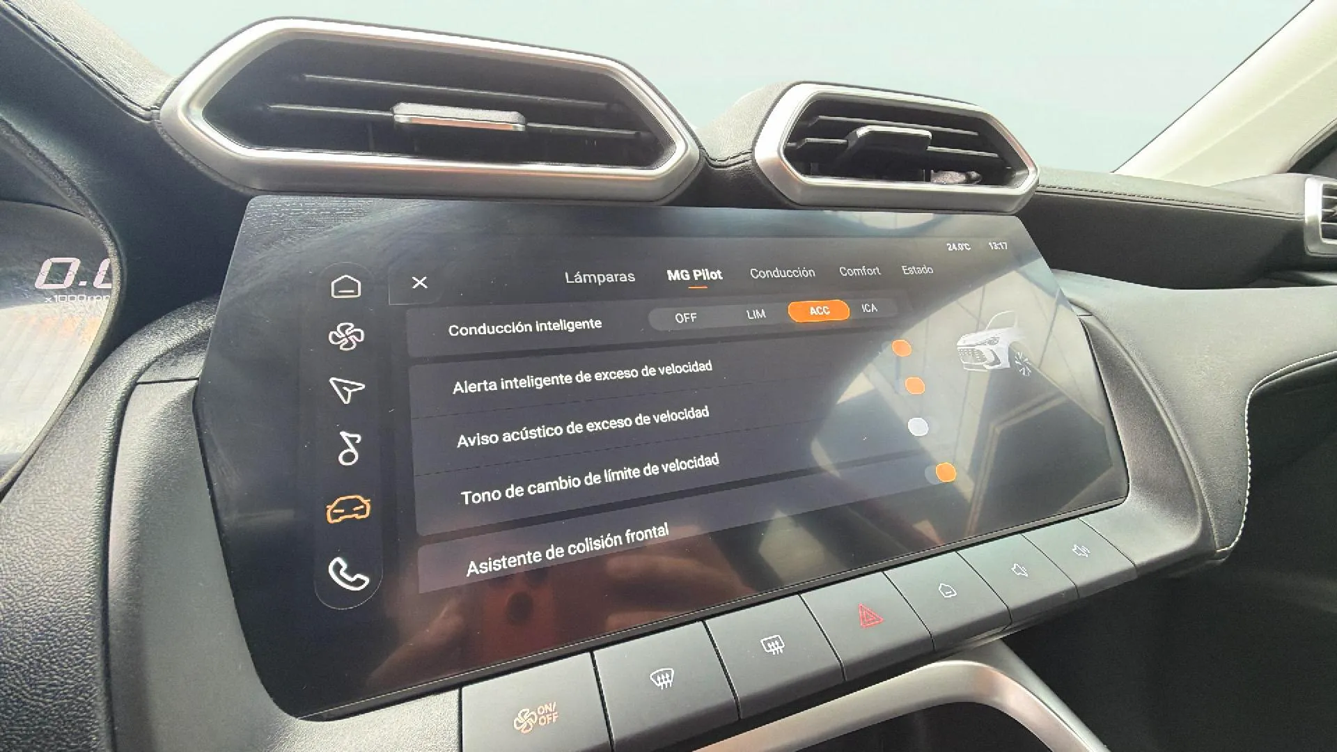 MG ZS Hybrid+ Luxury - foto 18
