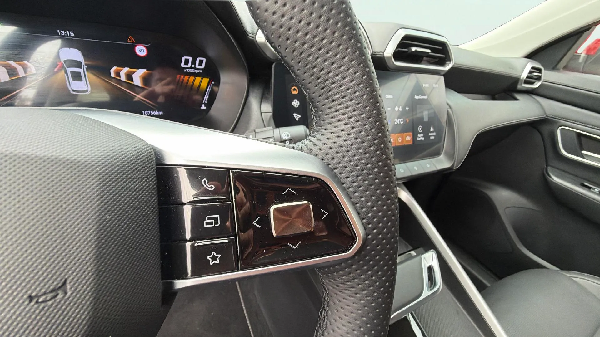 MG ZS Hybrid+ Luxury - foto 17