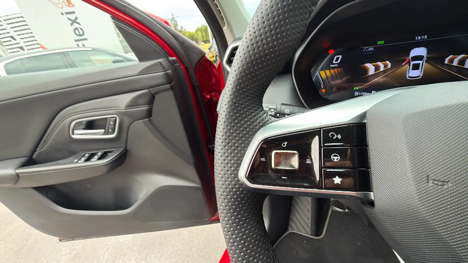 MG ZS Hybrid+ Luxury - foto 15