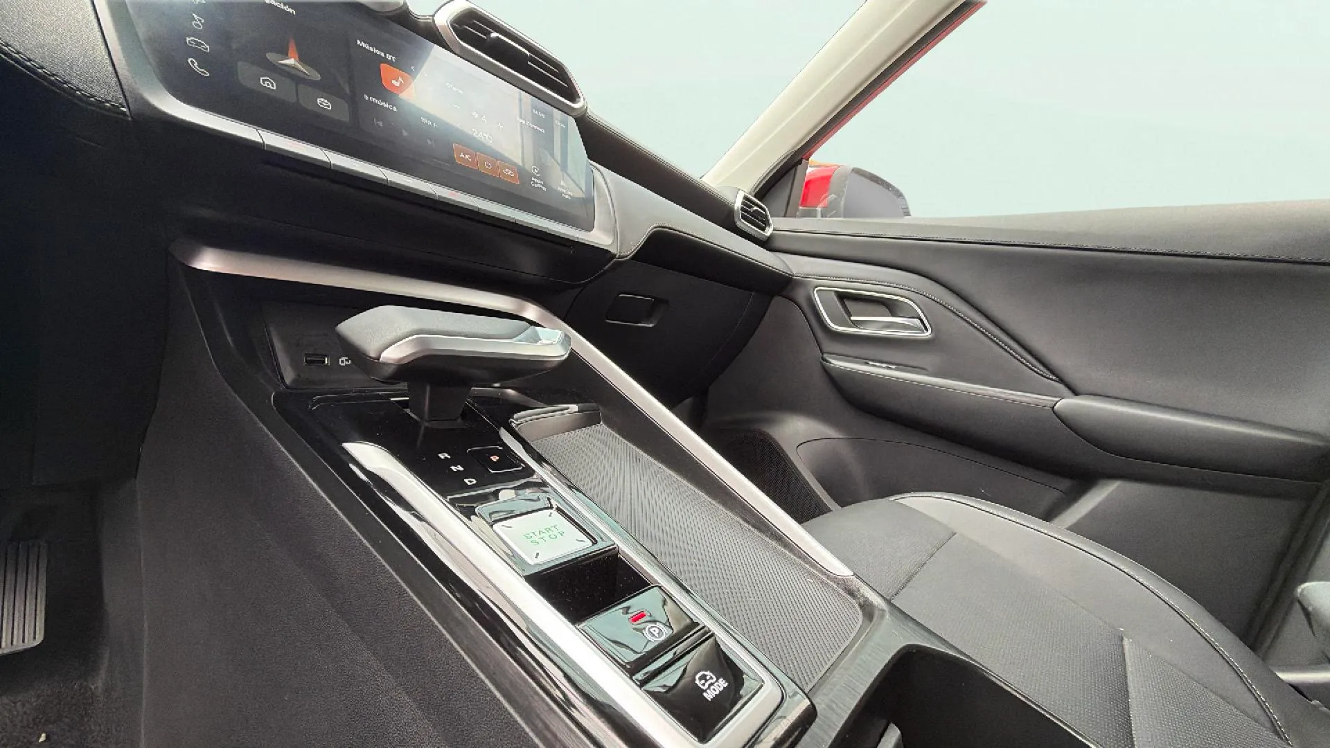 MG ZS Hybrid+ Luxury - foto 26