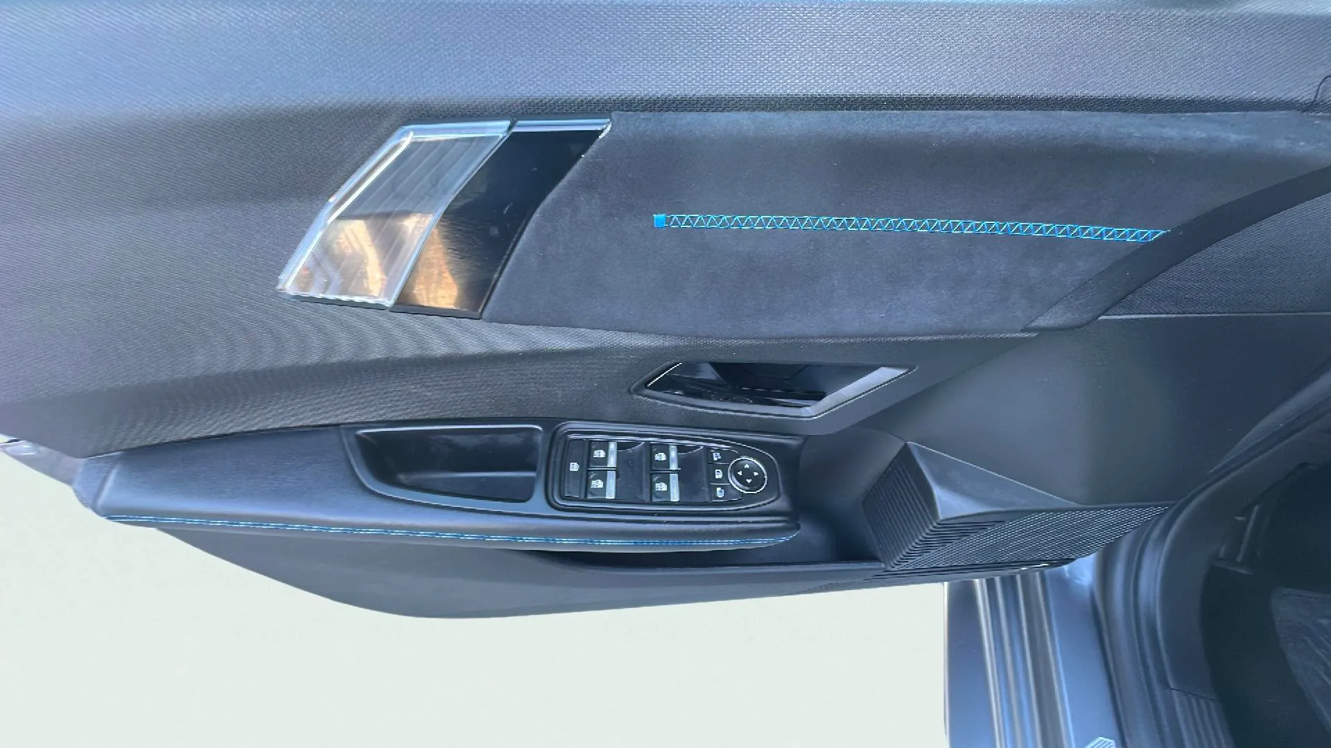 Renault Clio esprit Alpine E-Tech 145 - foto 23