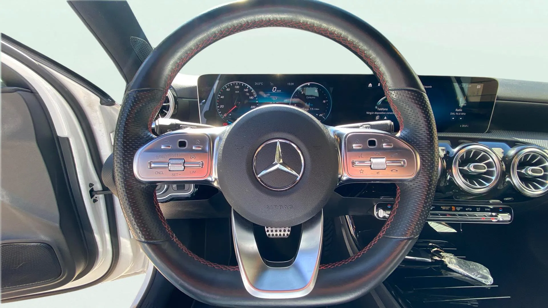 Mercedes-Benz Clase A A 200 d - foto 10