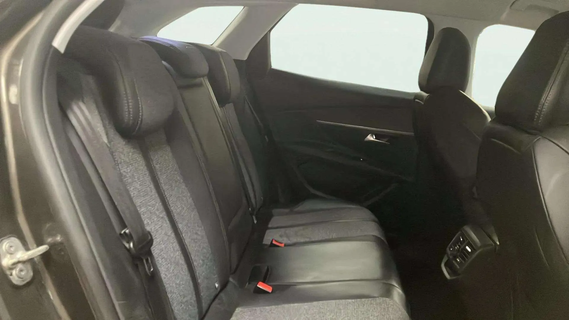 Peugeot 3008 1.5L BlueHDi Allure - foto 14