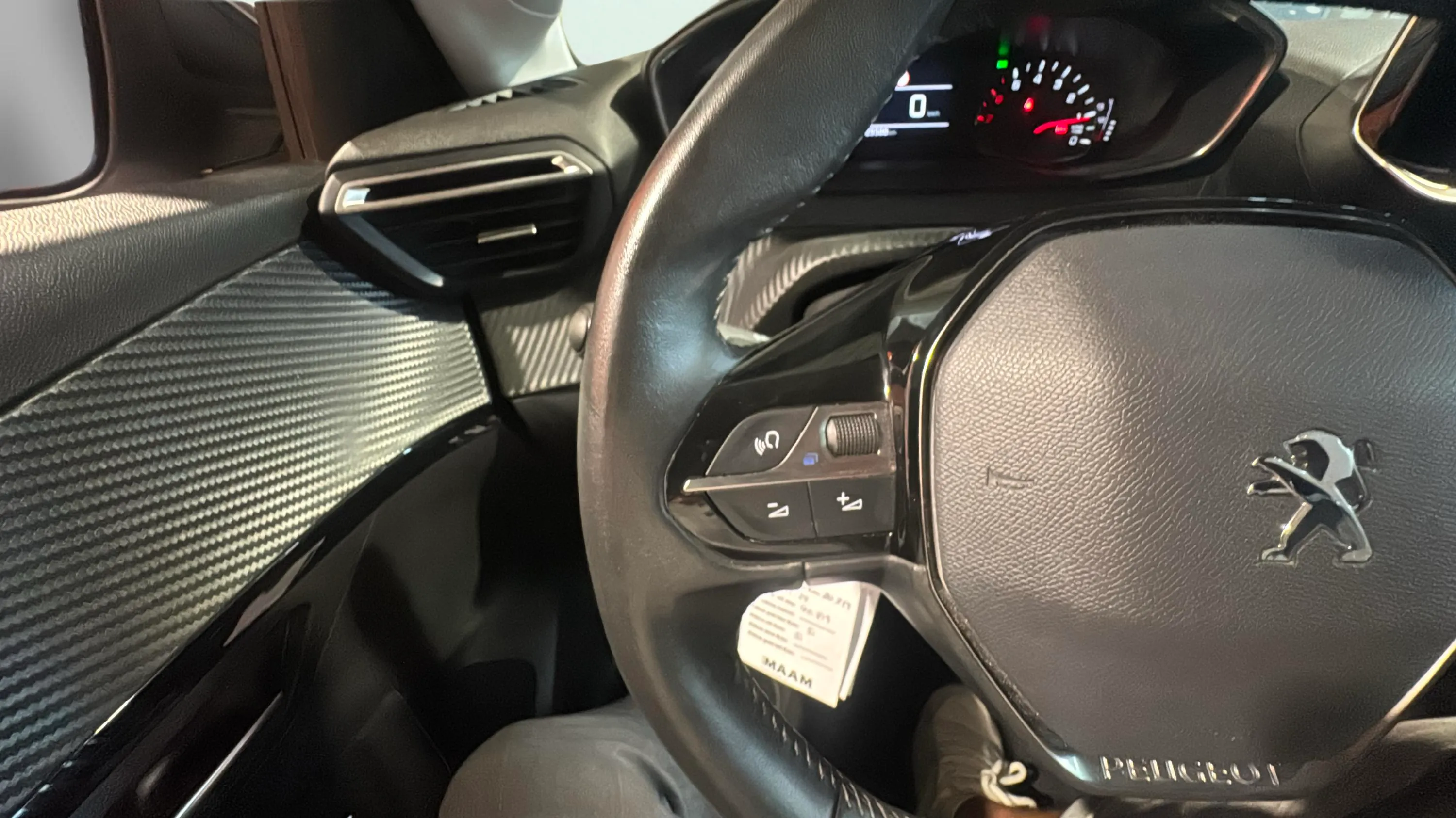 Peugeot 208 PureTech Allure - foto 19