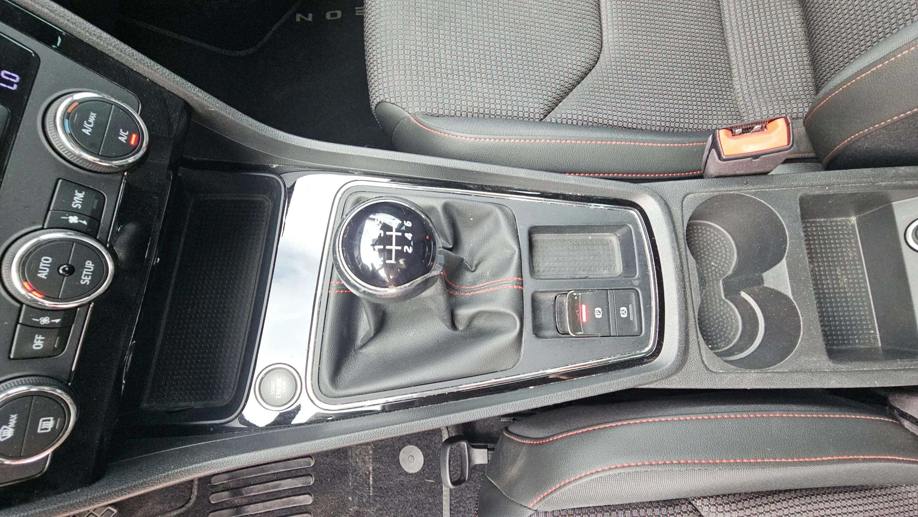 SEAT León 1.4 TSI FR - foto 27