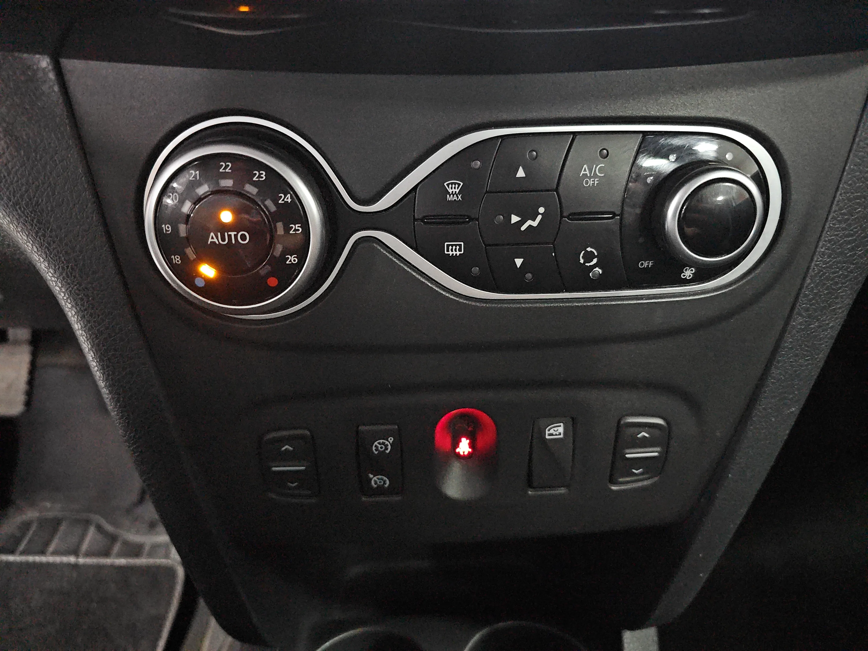 Dacia Sandero Stepway Comfort TCe - foto 11