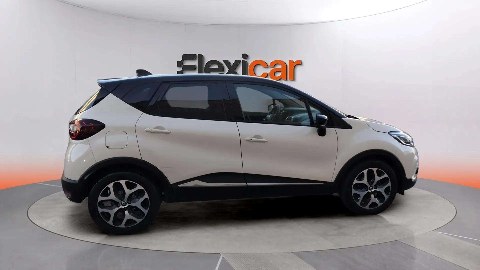 Renault Captur Intens TCe 90 - foto 8
