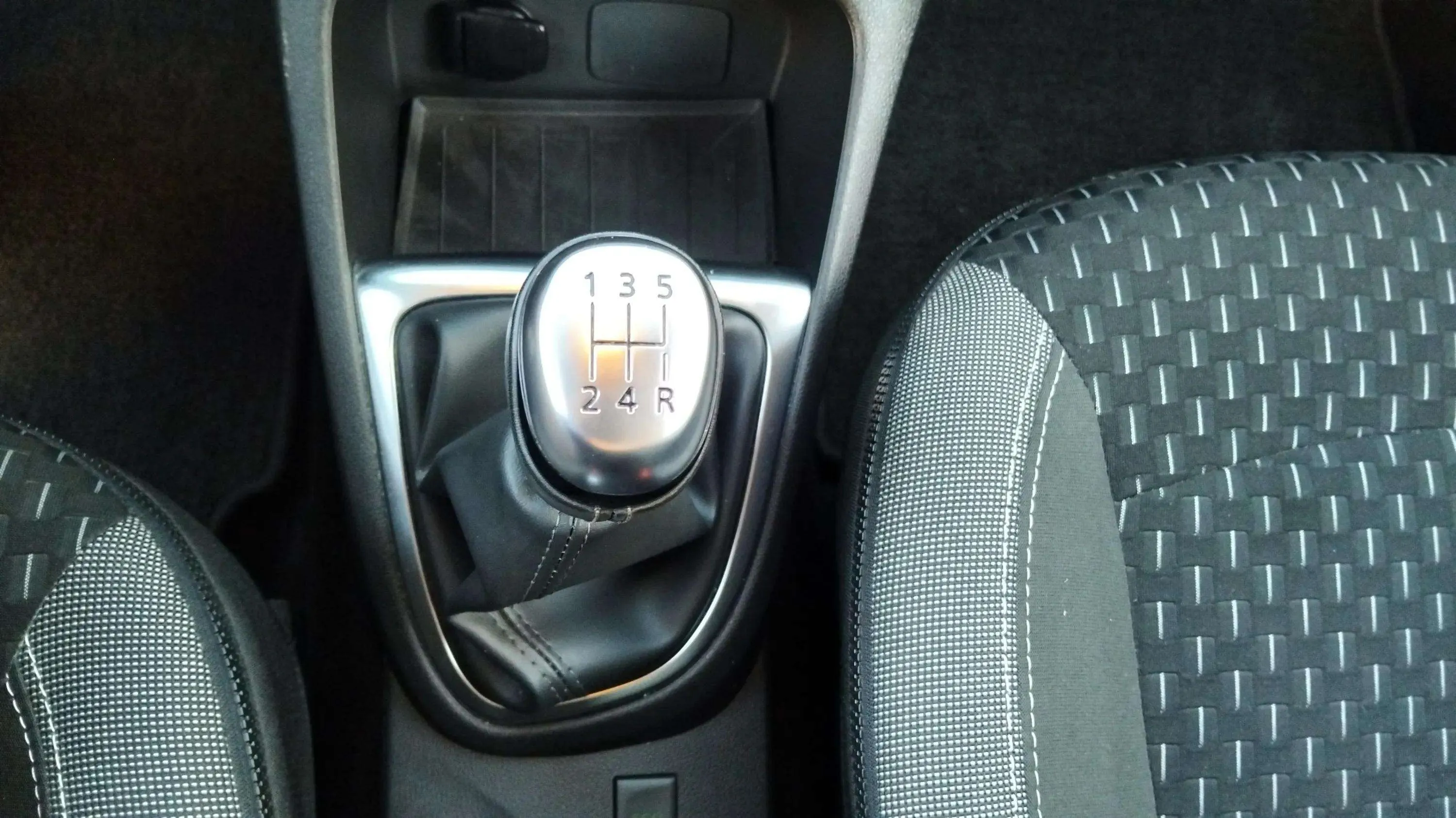 Renault Captur Intens TCe 90 - foto 19