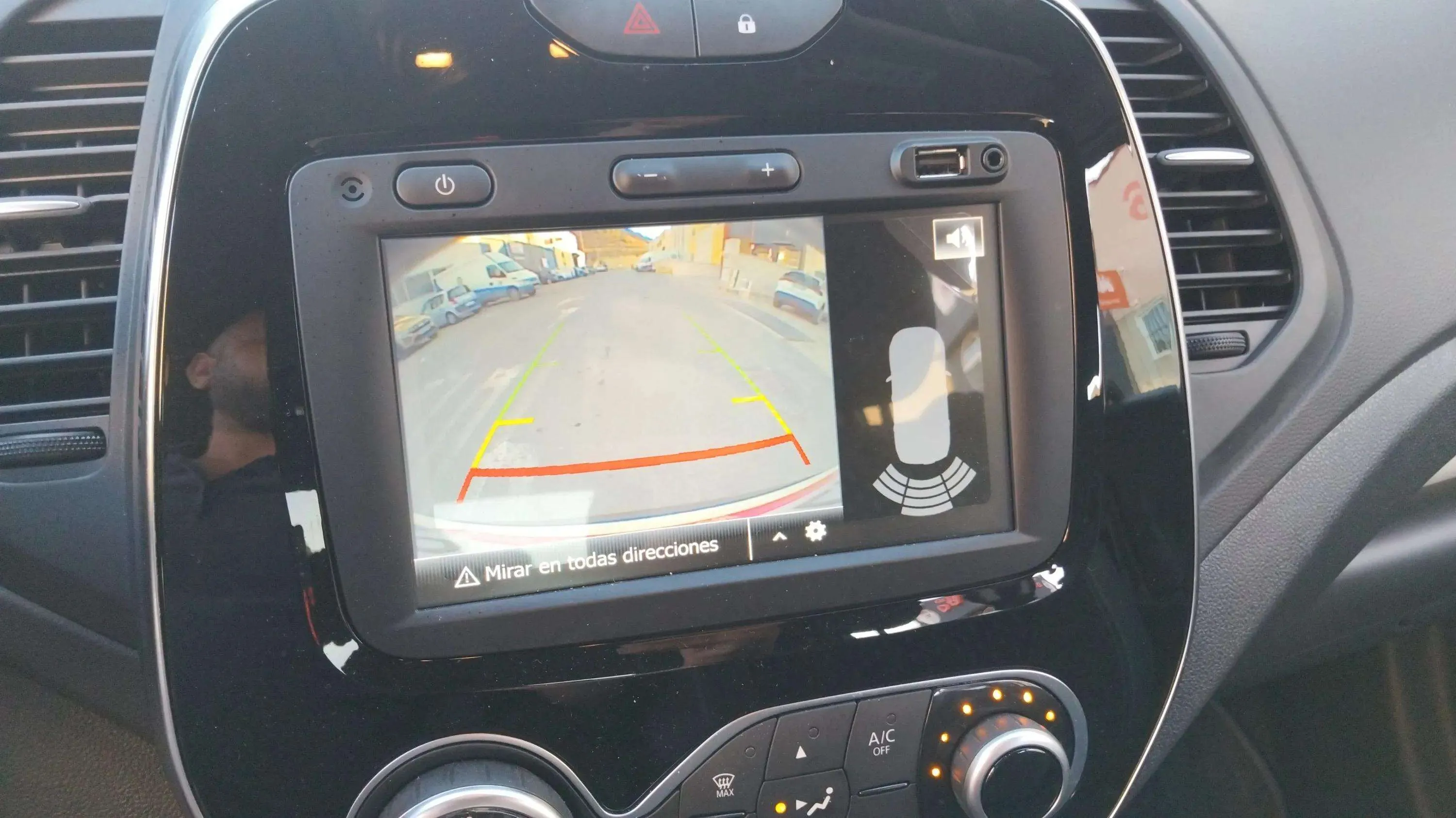 Renault Captur Intens TCe 90 - foto 17