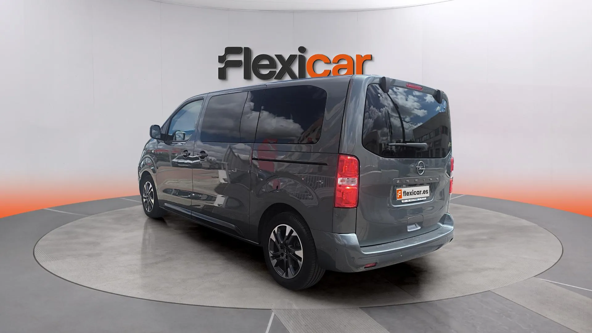 Opel Zafira 2.0 TD XL - foto 4