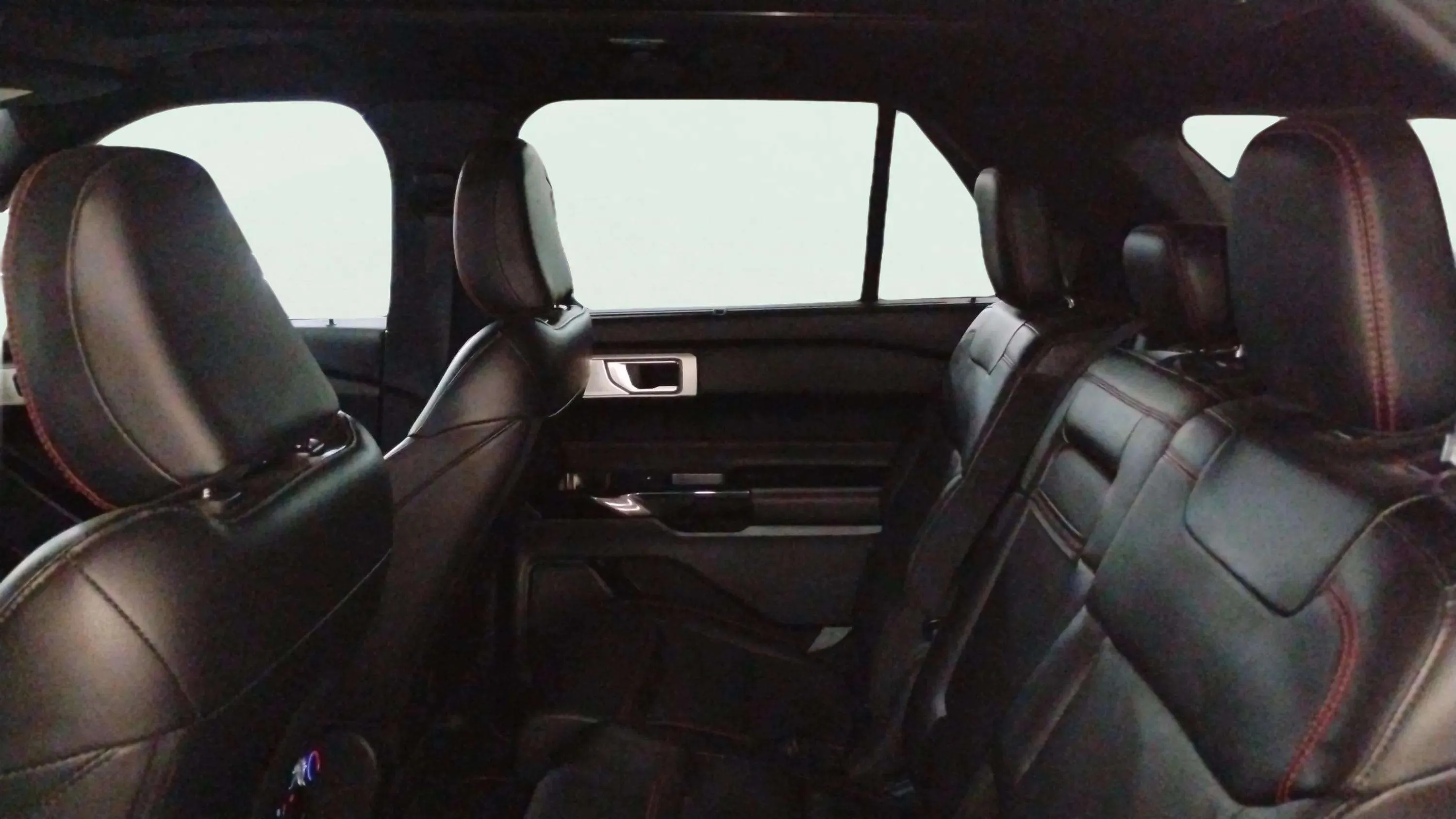 Ford Explorer 3.0 PHEV AWD ST Line - foto 13