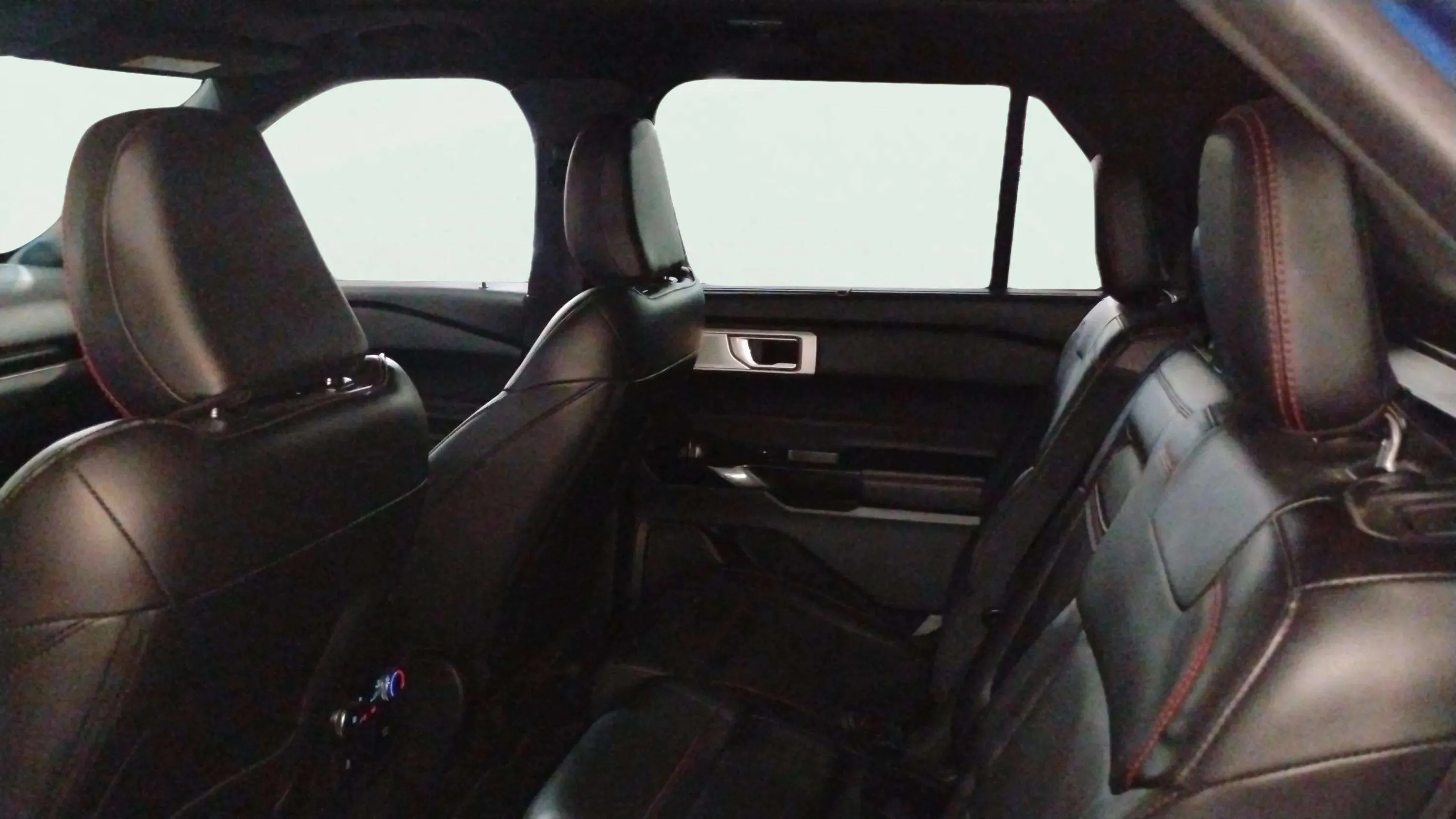 Ford Explorer 3.0 PHEV AWD ST Line - foto 12
