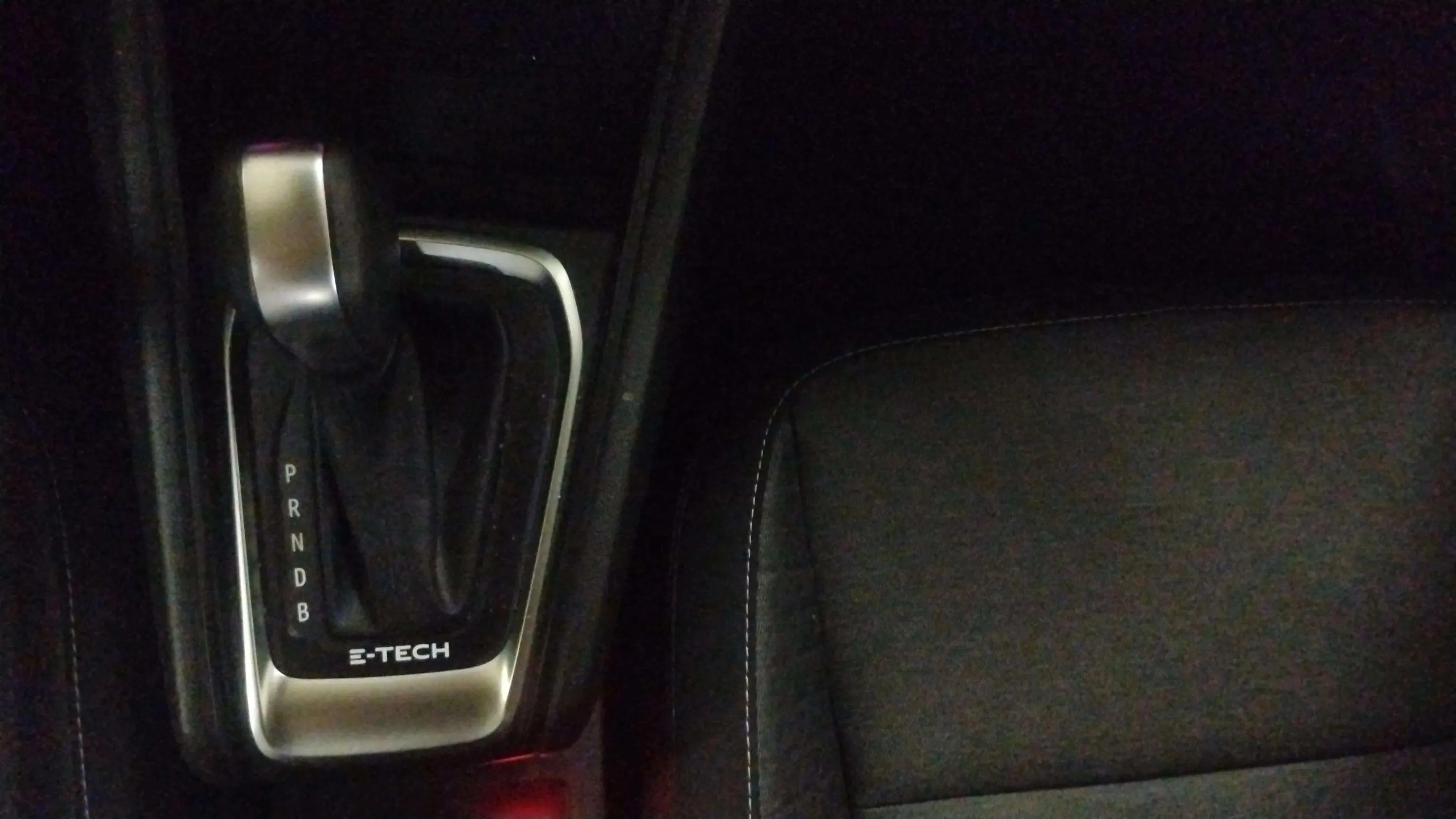 Renault Captur evolution E-Tech PHEV - foto 27
