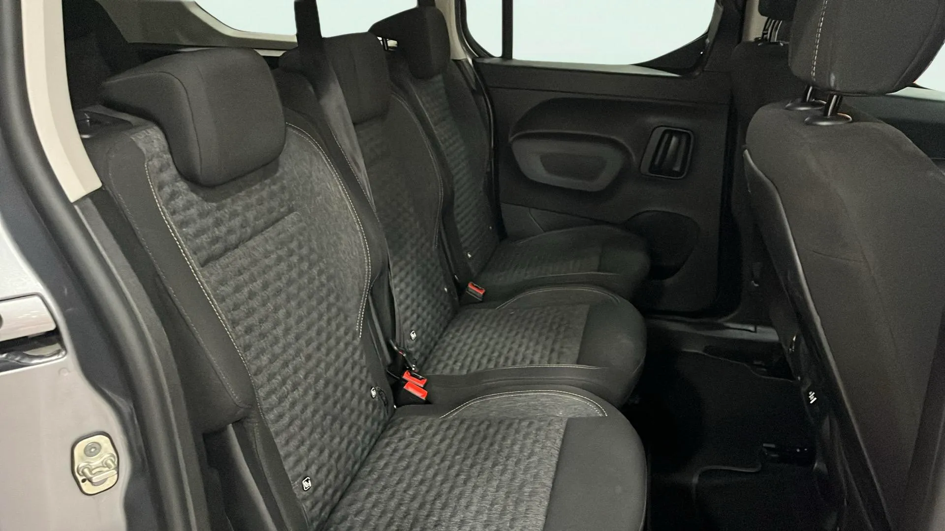 Peugeot Rifter GT BlueHDi 130 EAT8 Standard - foto 16