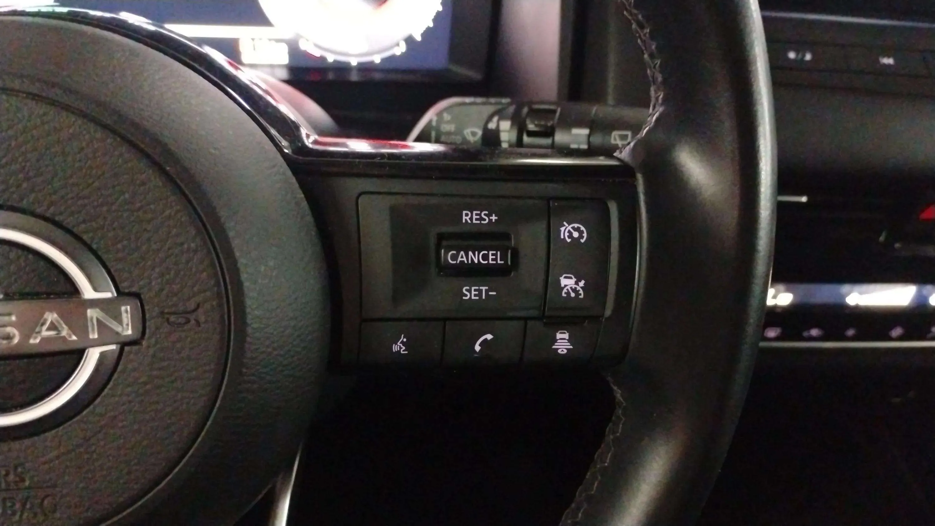 Nissan Qashqai DIG-T mHEV Xtronic 4x4 N-Connecta - foto 24