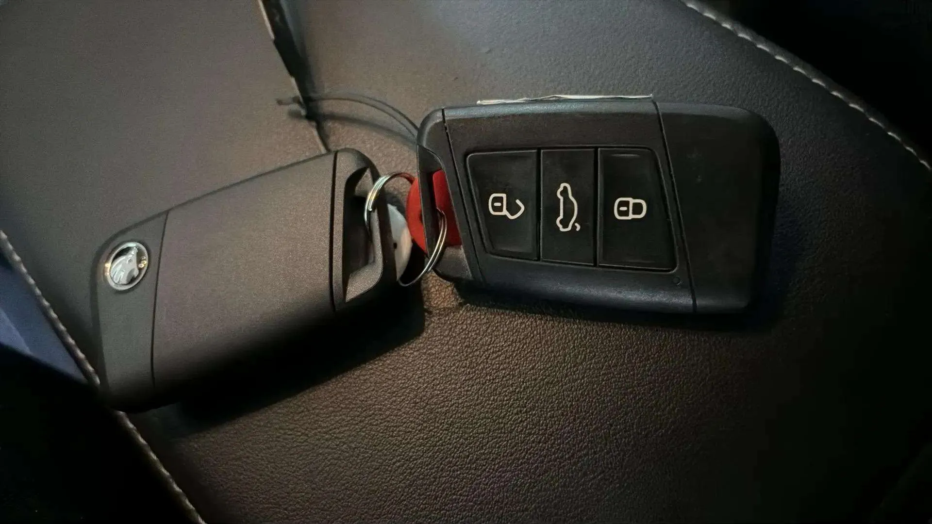 Škoda Karoq 2.0 TDI DSG 4x4 Ambition - foto 17