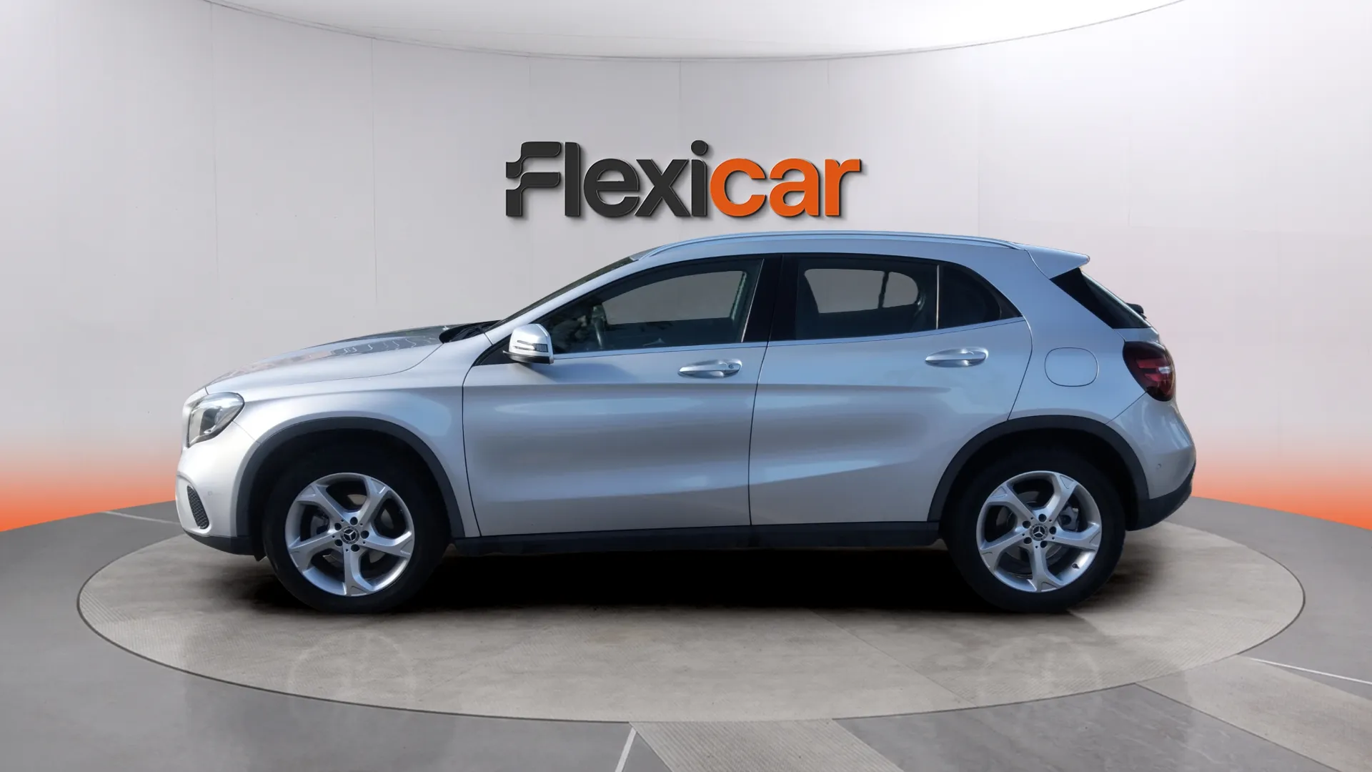 Mercedes-Benz GLA 200 d - foto 4
