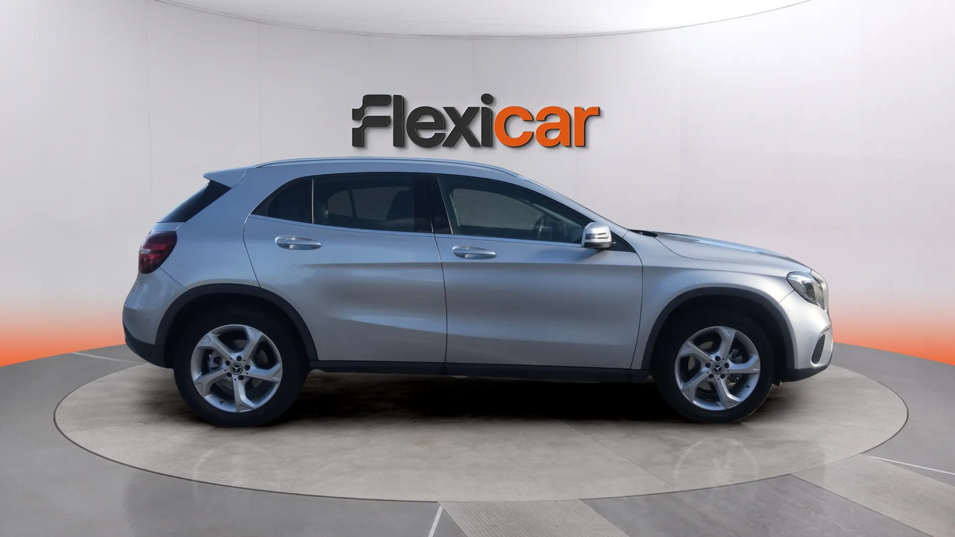 Mercedes-Benz GLA 200 d - foto 6