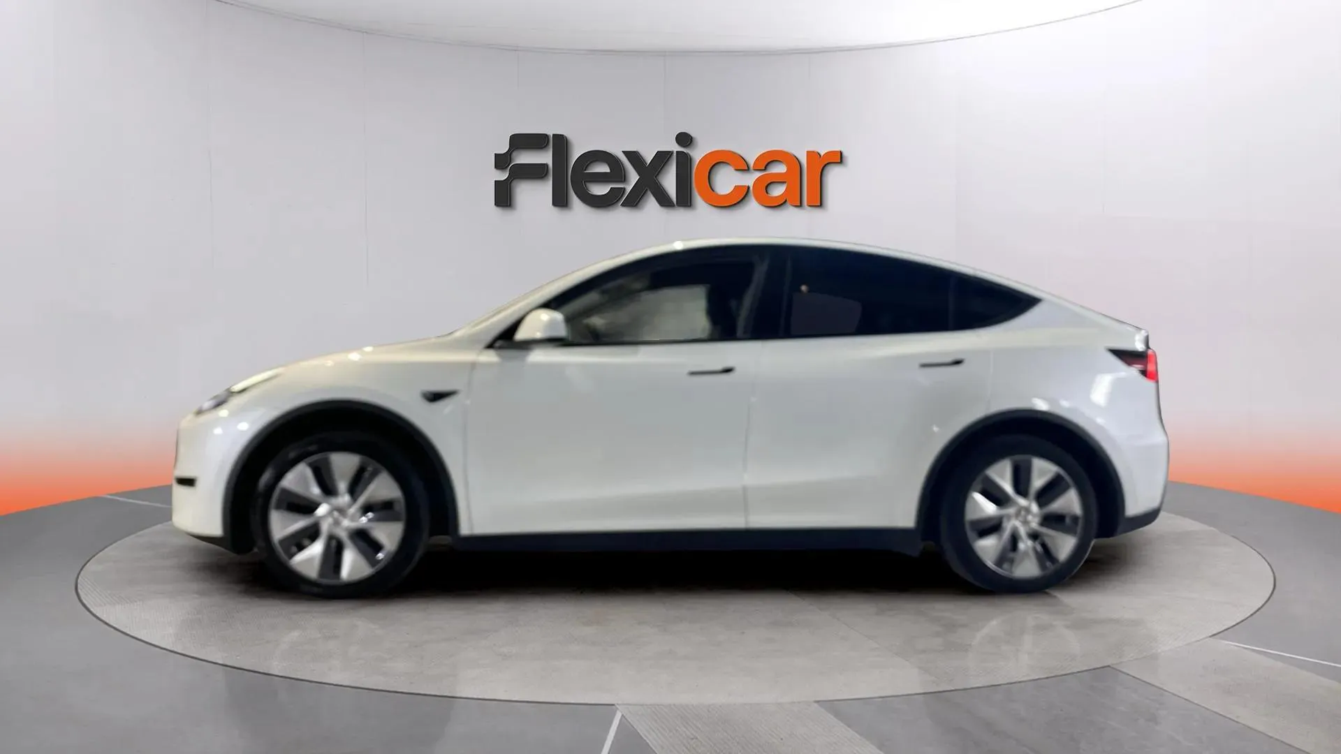 Tesla Model Y Gran Autonomía Tracción Trasera RWD - foto 5