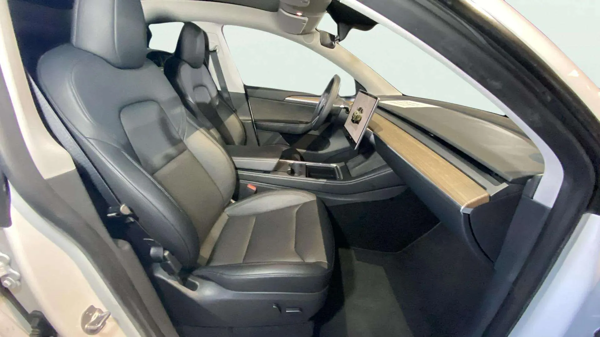 Tesla Model Y Gran Autonomía Tracción Trasera RWD - foto 16