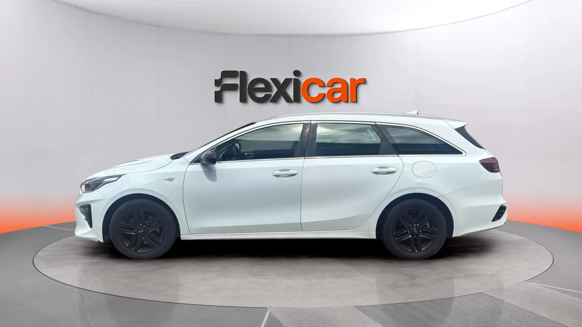 Kia Ceed Tourer 1.6 MHEV iMT Drive - foto 6