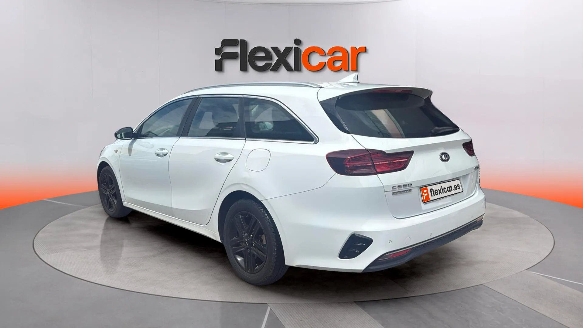 Kia Ceed Tourer 1.6 MHEV iMT Drive - foto 5