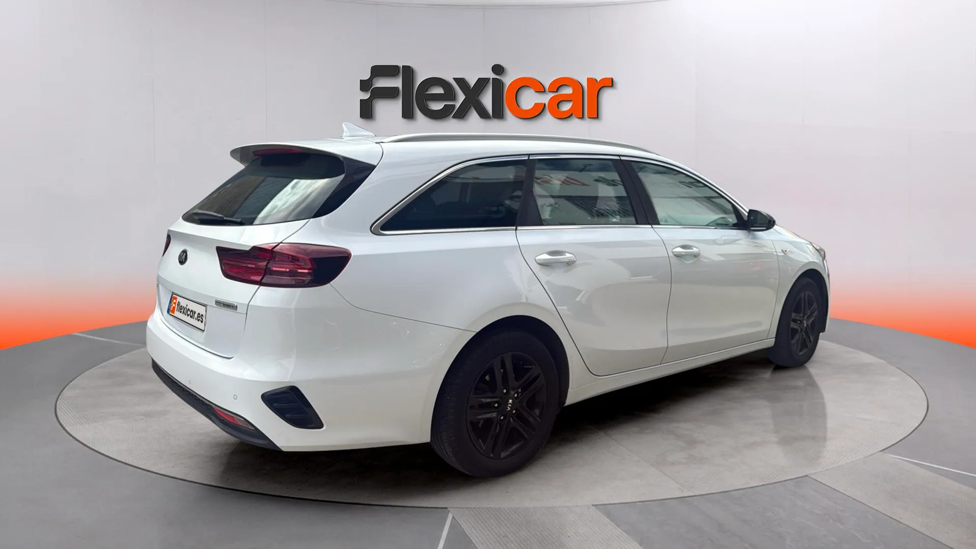 Kia Ceed Tourer 1.6 MHEV iMT Drive - foto 3