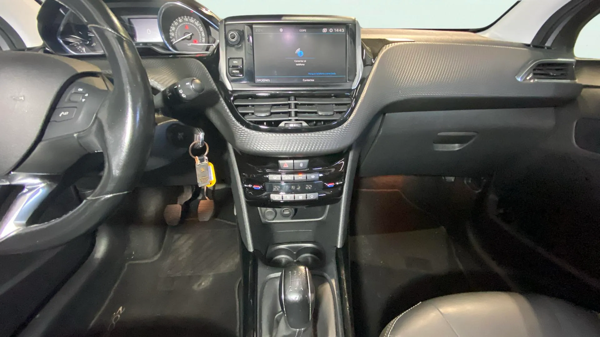 Peugeot 2008 Allure BlueHDi - foto 14