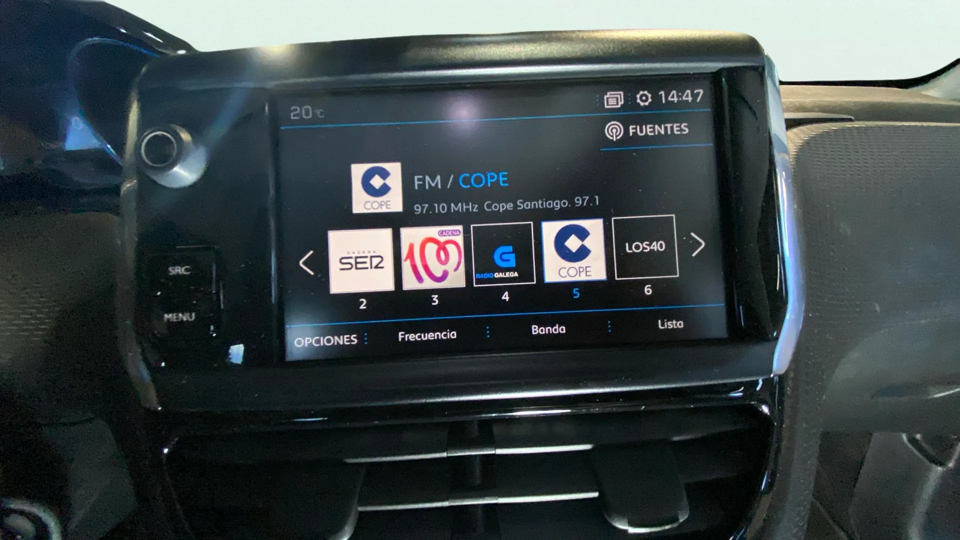 Peugeot 2008 Allure BlueHDi - foto 31