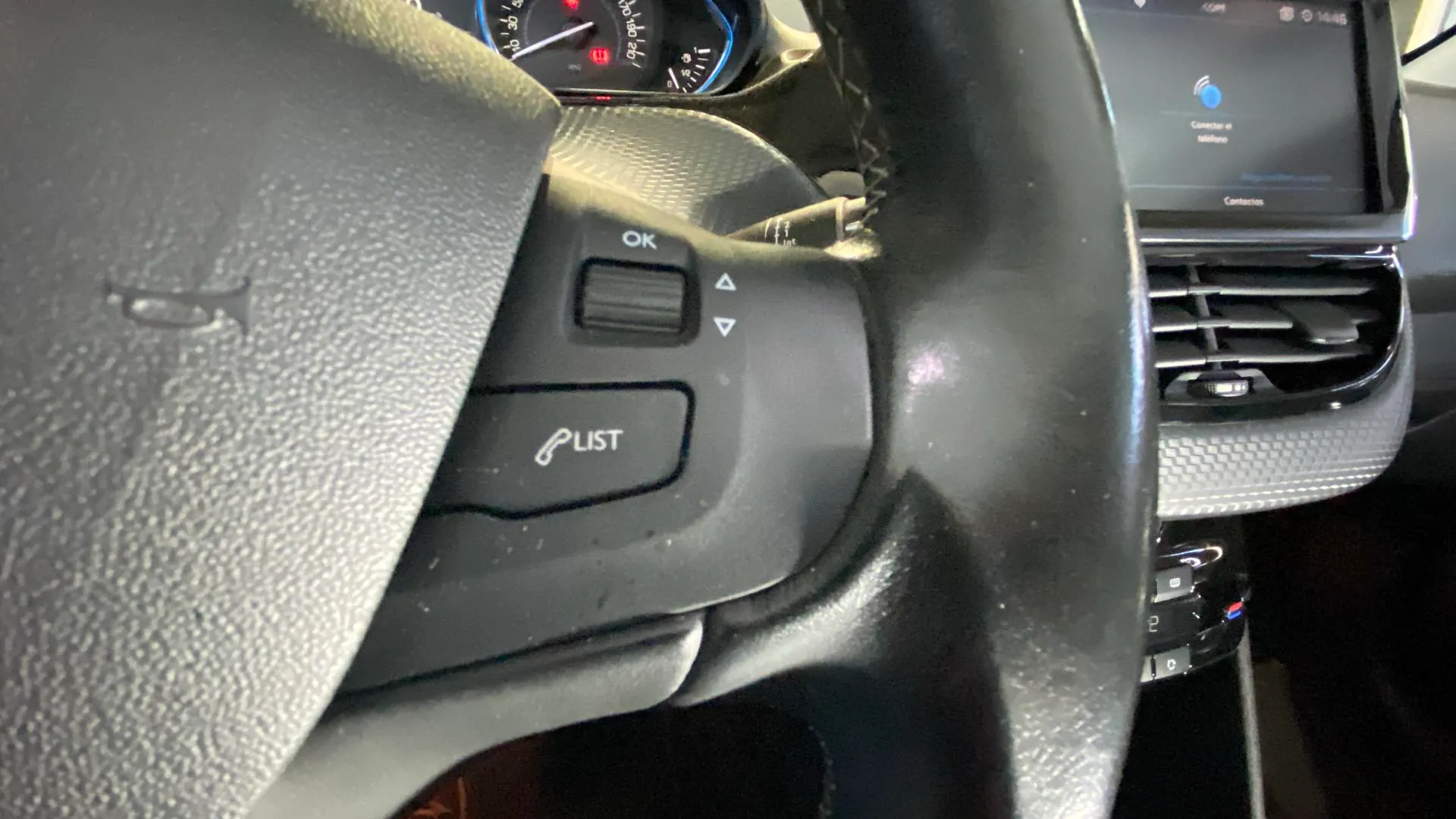 Peugeot 2008 Allure BlueHDi - foto 27