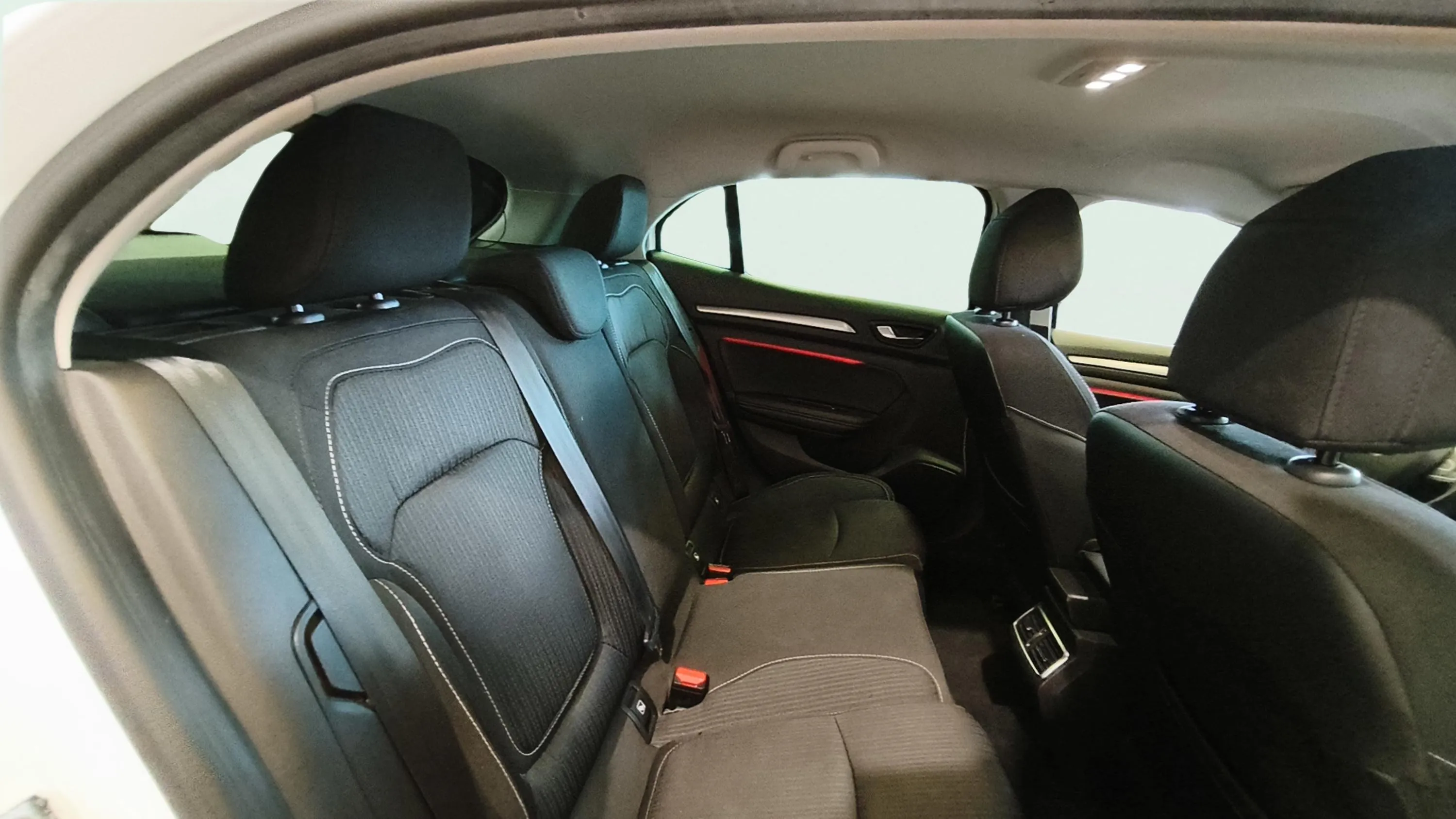 Renault Mégane Zen TCe GPF -SS - foto 15