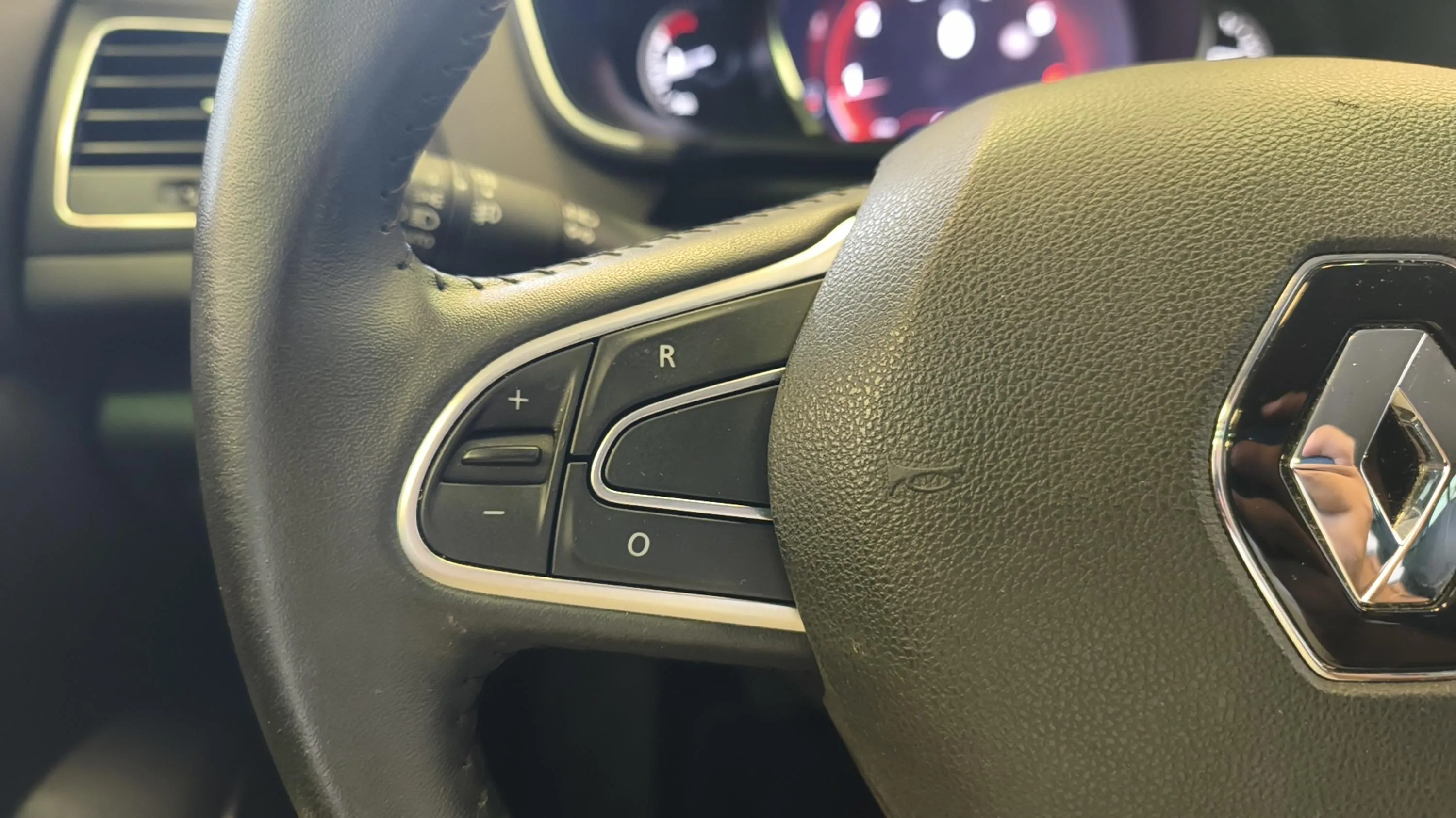 Renault Mégane Zen TCe GPF -SS - foto 19