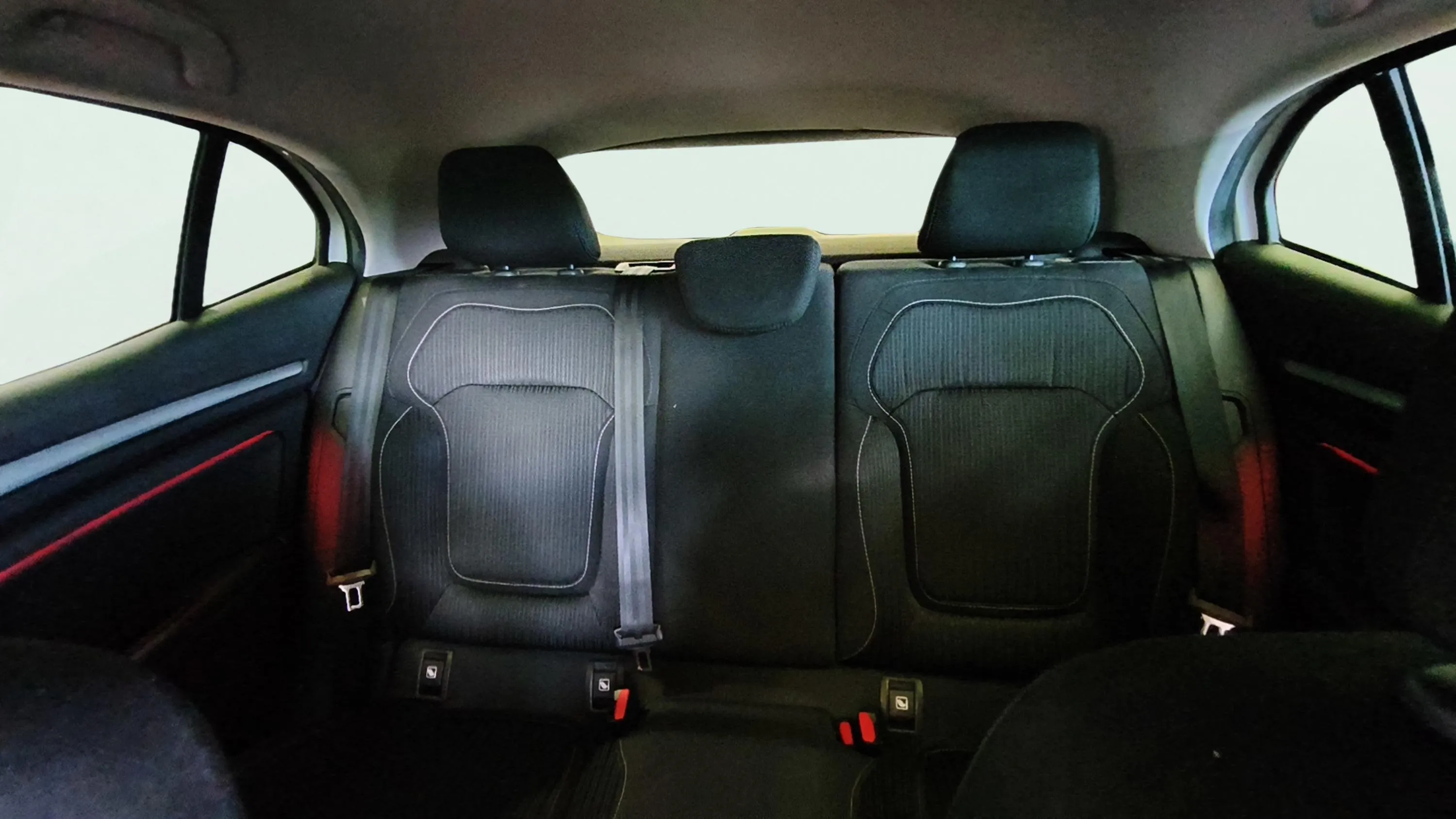 Renault Mégane Zen TCe GPF -SS - foto 14