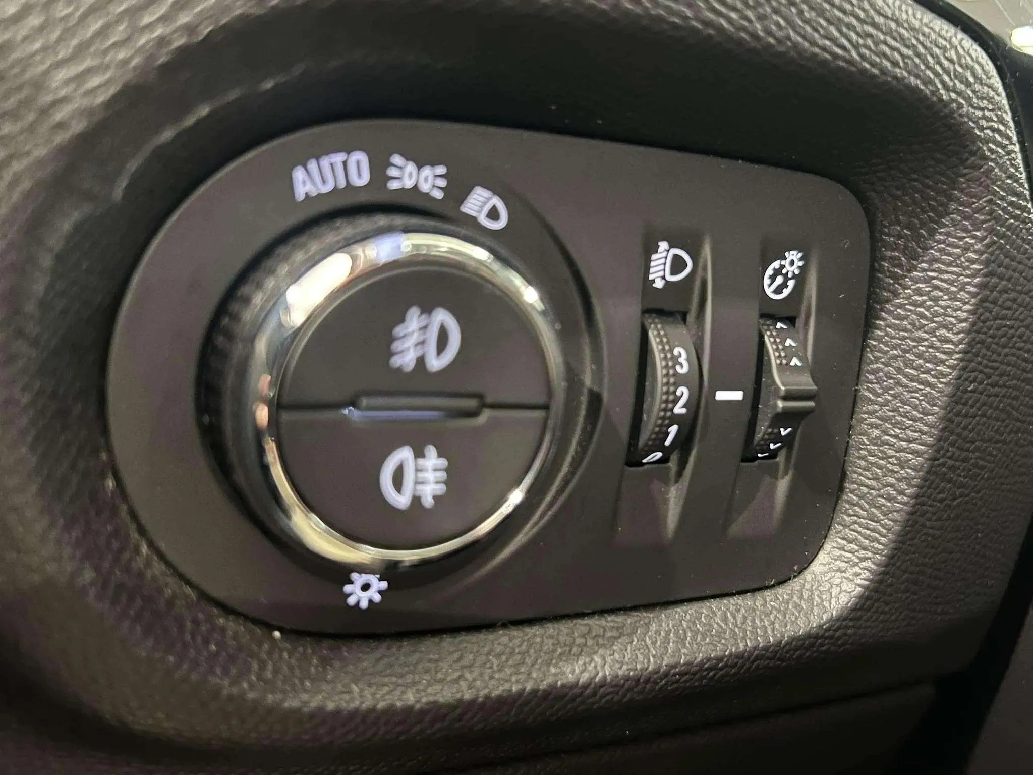 Opel Corsa 1.2T XHL Edition - foto 18