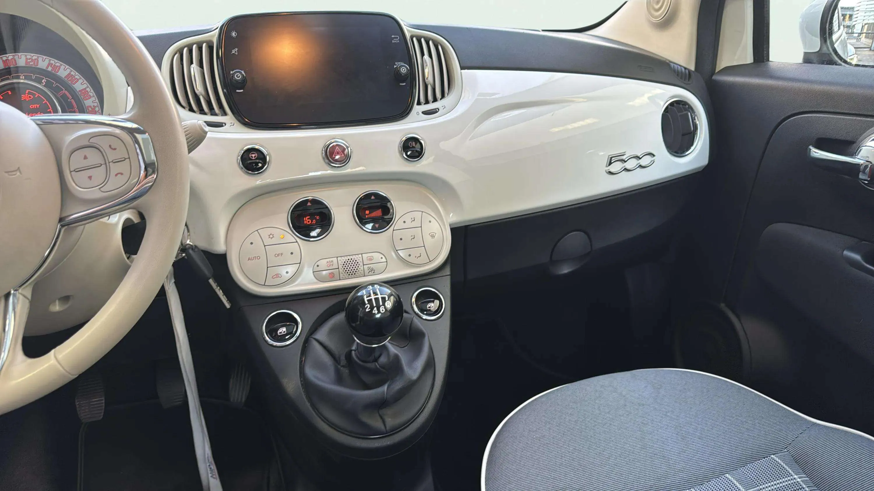 Fiat 500 Connect 1.0 Hybrid - foto 17