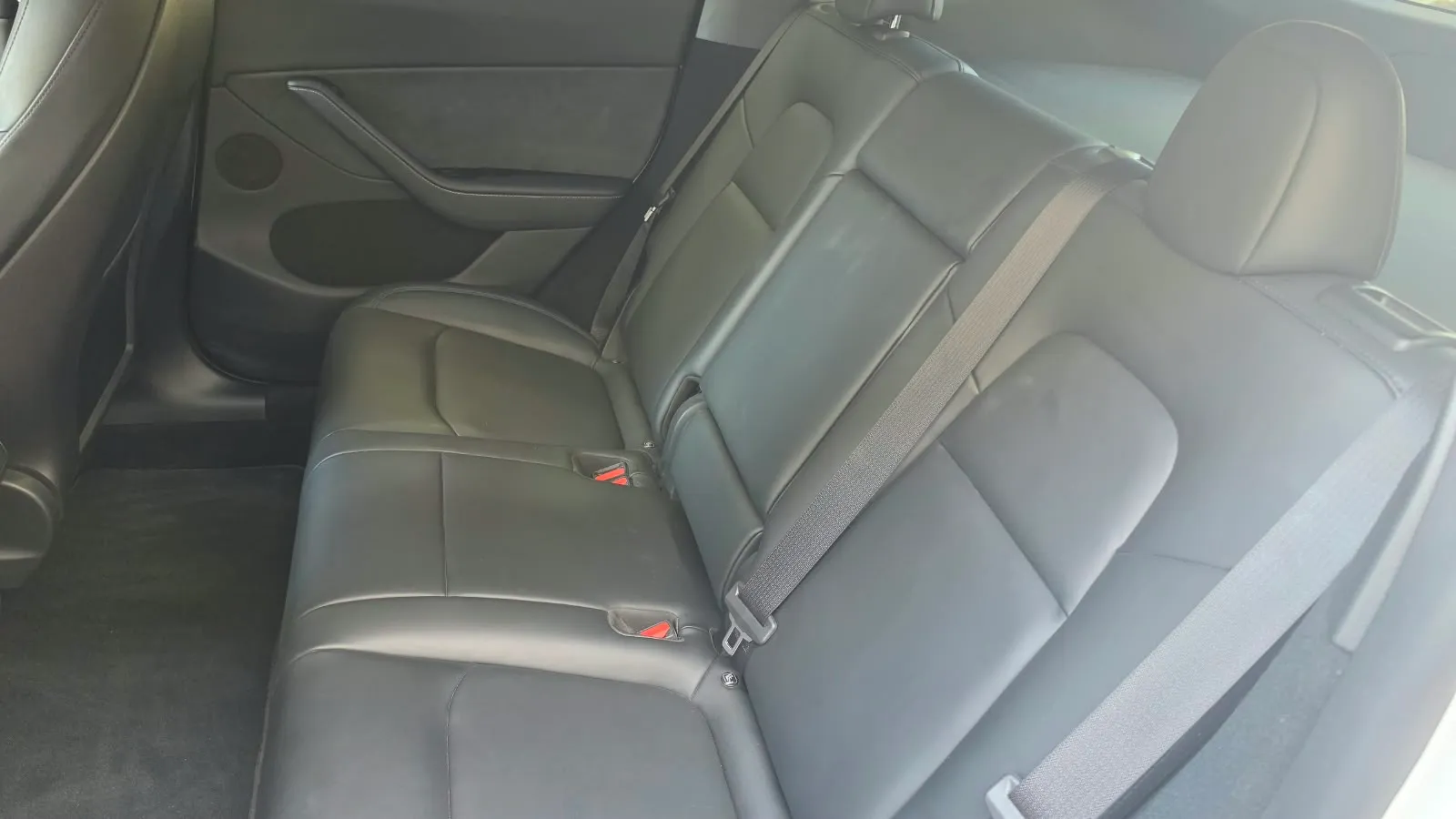 Tesla Model Y Gran Autonomía 4WD - foto 14