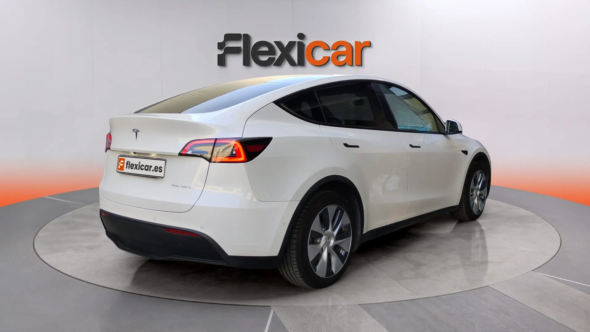 Tesla Model Y Gran Autonomía 4WD - foto 3