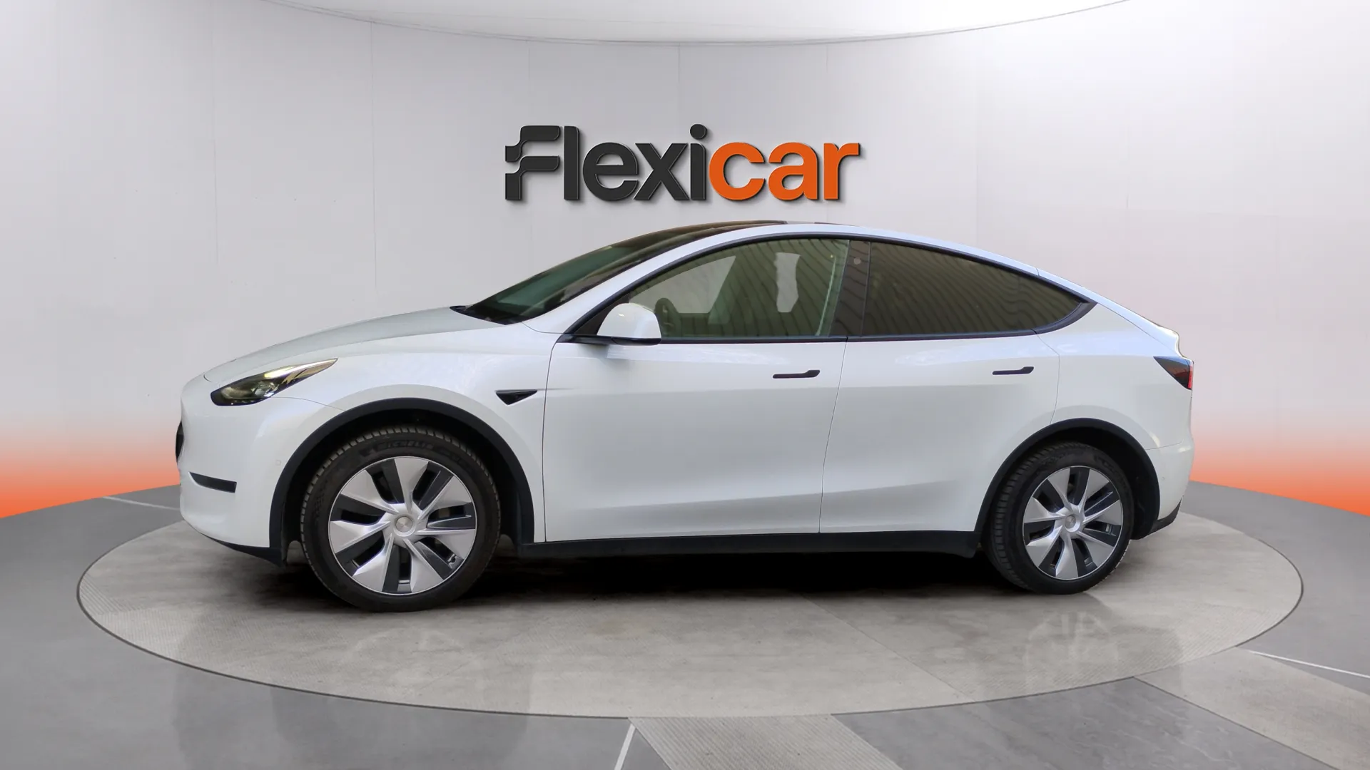 Tesla Model Y Gran Autonomía 4WD - foto 6