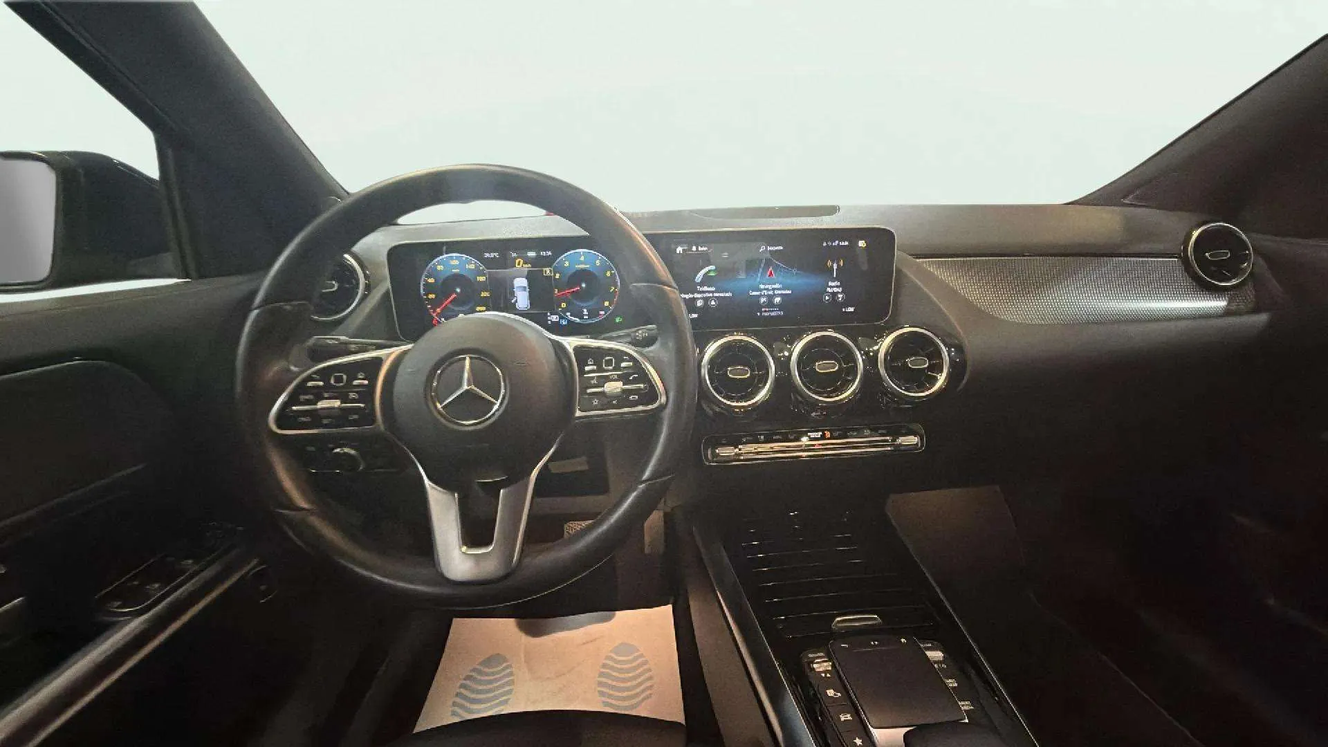Mercedes-Benz GLA 200 - foto 9
