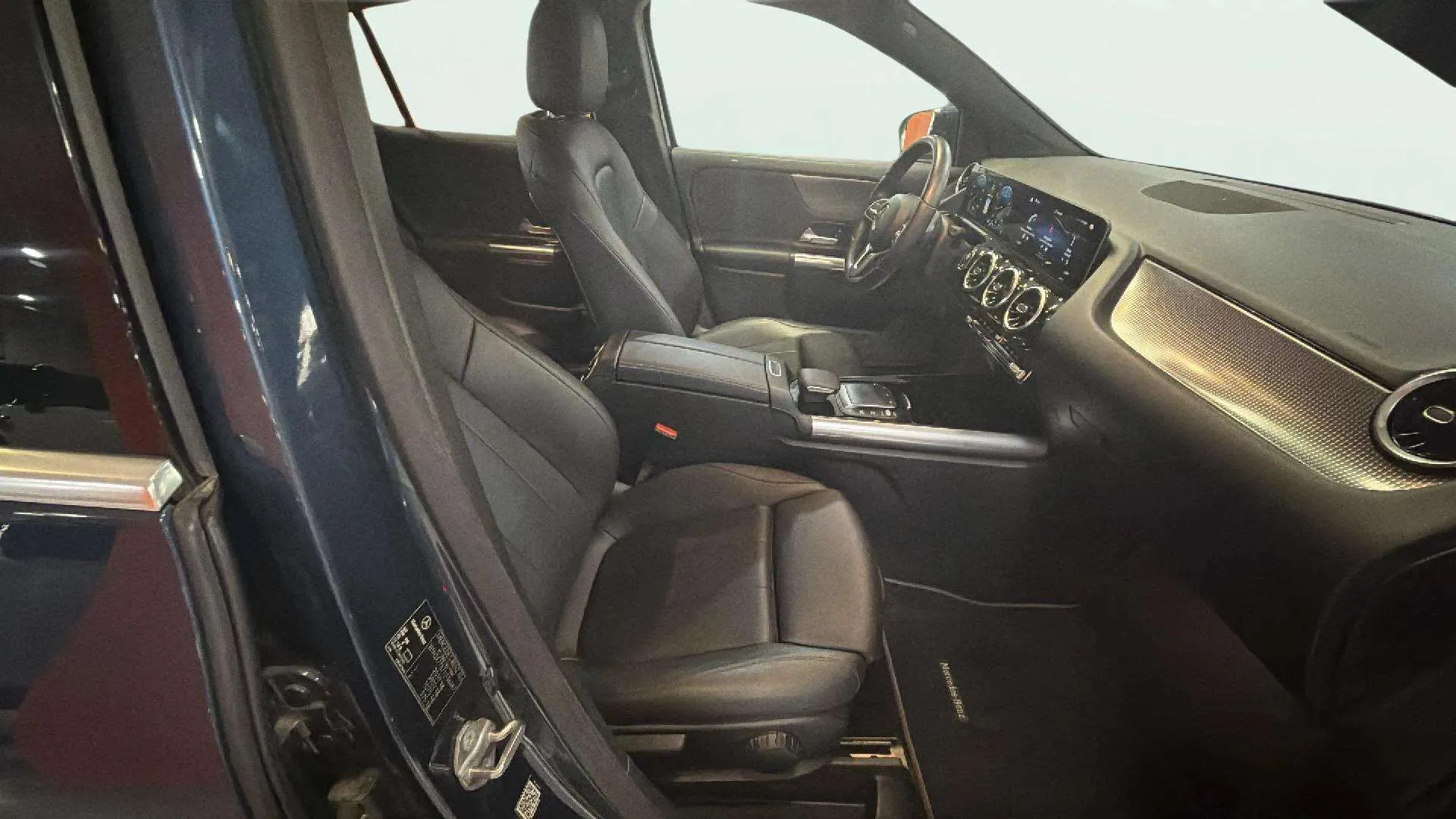 Mercedes-Benz GLA 200 - foto 13