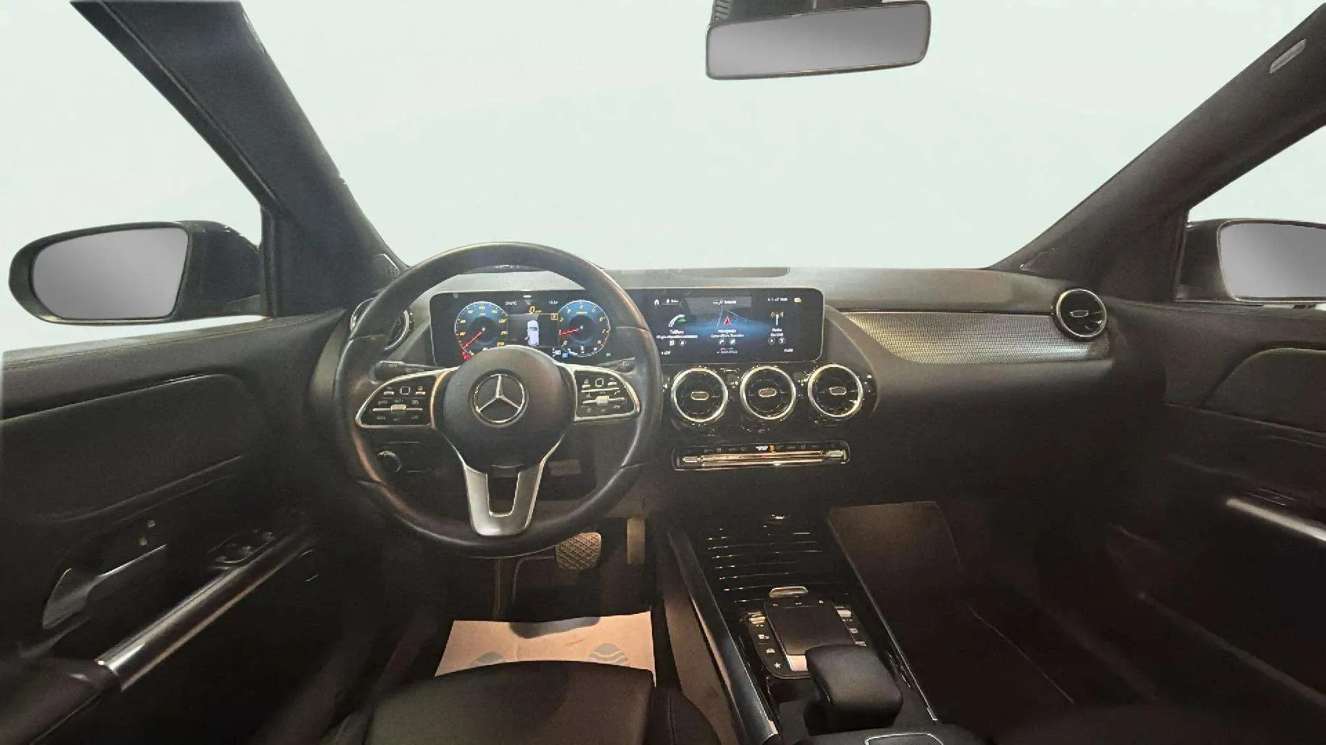 Mercedes-Benz GLA 200 - foto 8