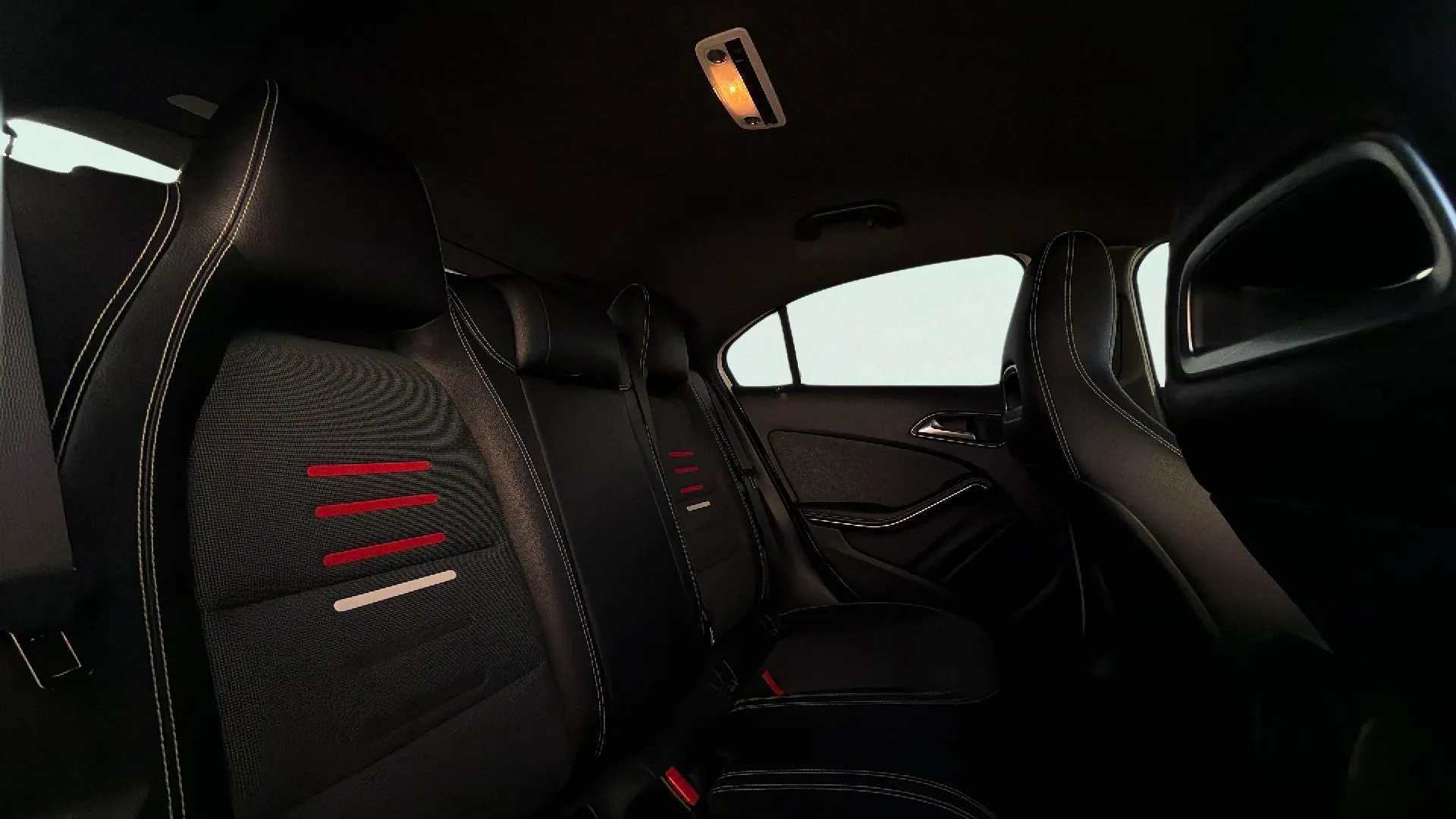 Mercedes-Benz Clase A A 200 d AMG Line - foto 17
