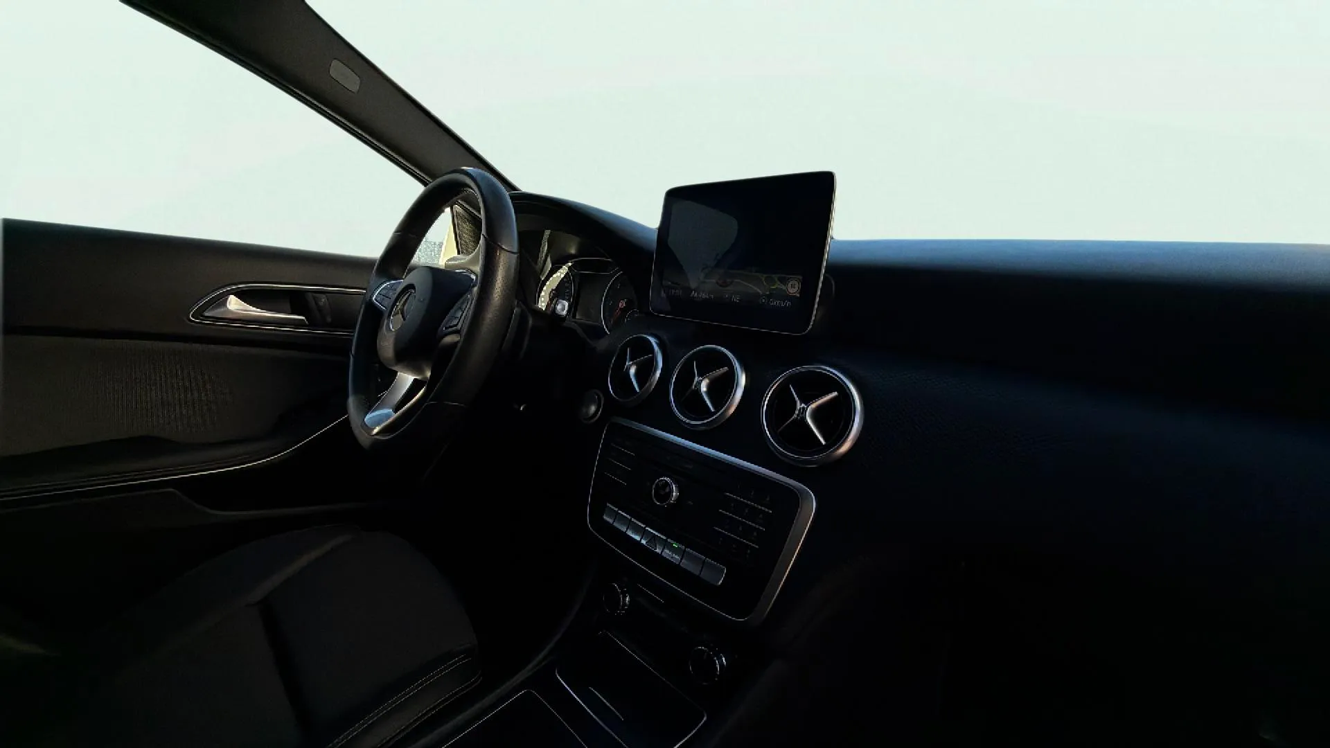 Mercedes-Benz Clase A A 200 d AMG Line - foto 15