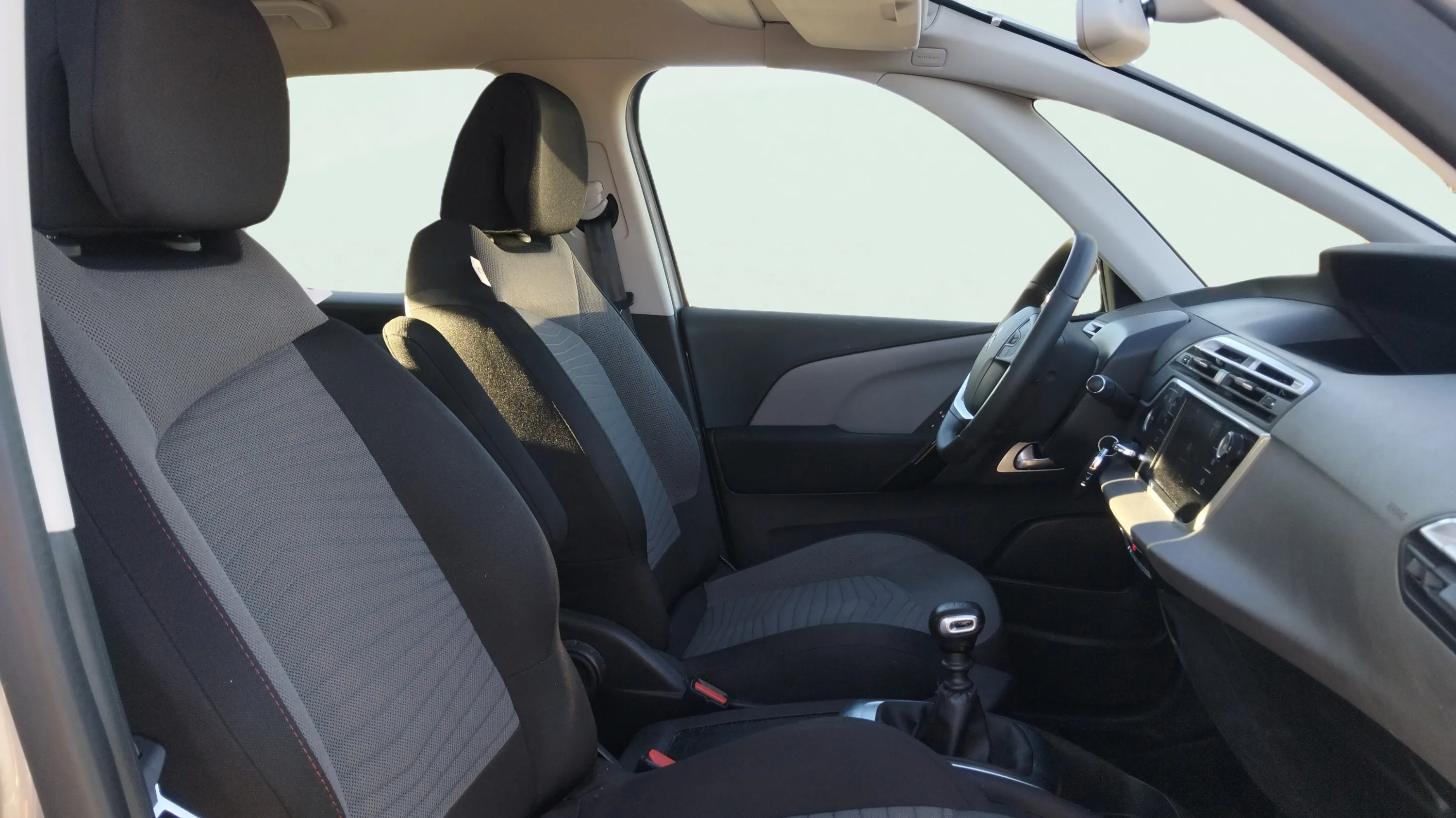 Citroën Grand C4 SpaceTourer PureTech Shine - foto 23