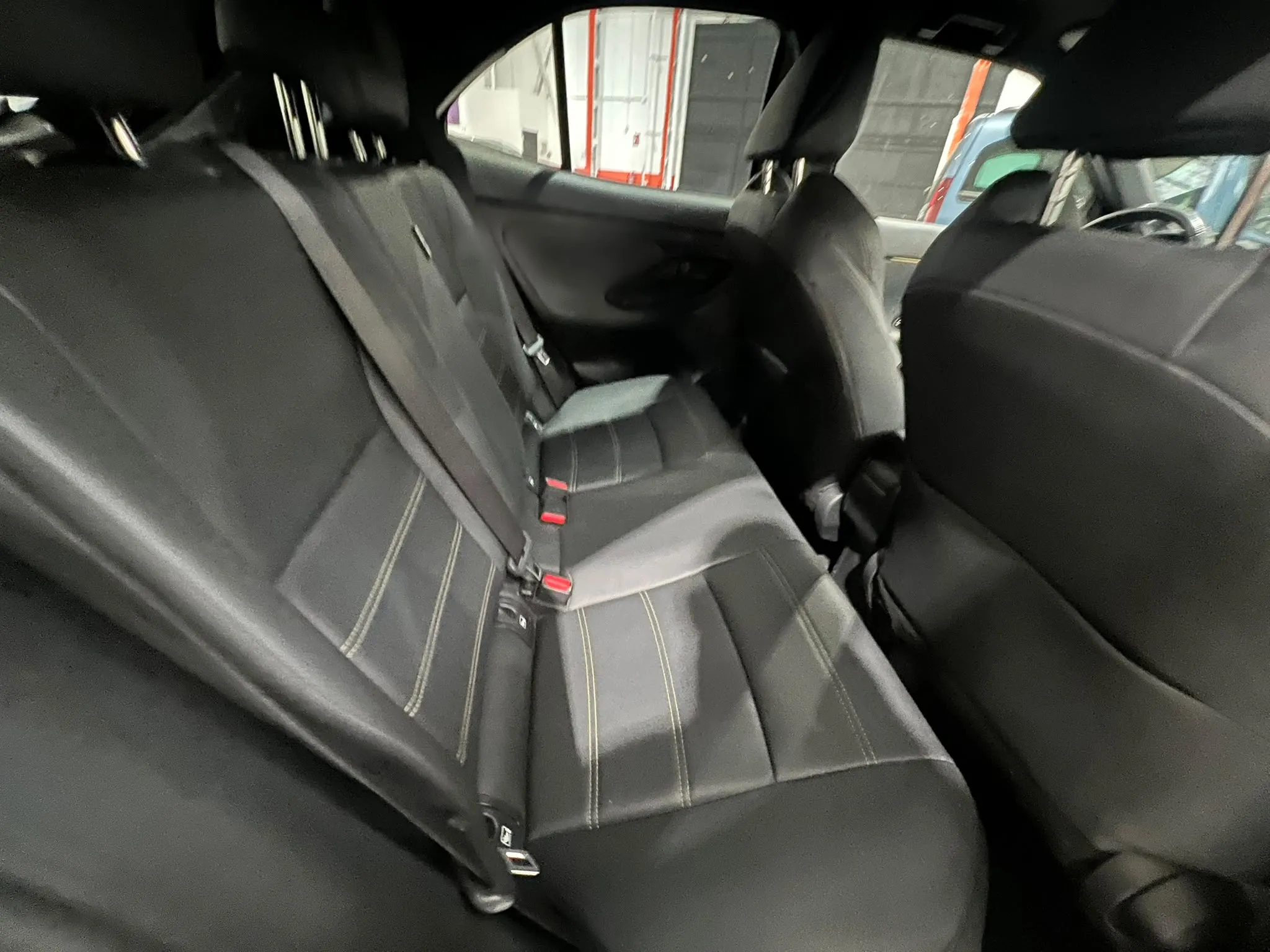 Toyota Yaris Cross 1.5 120H Premiere Edition - foto 18