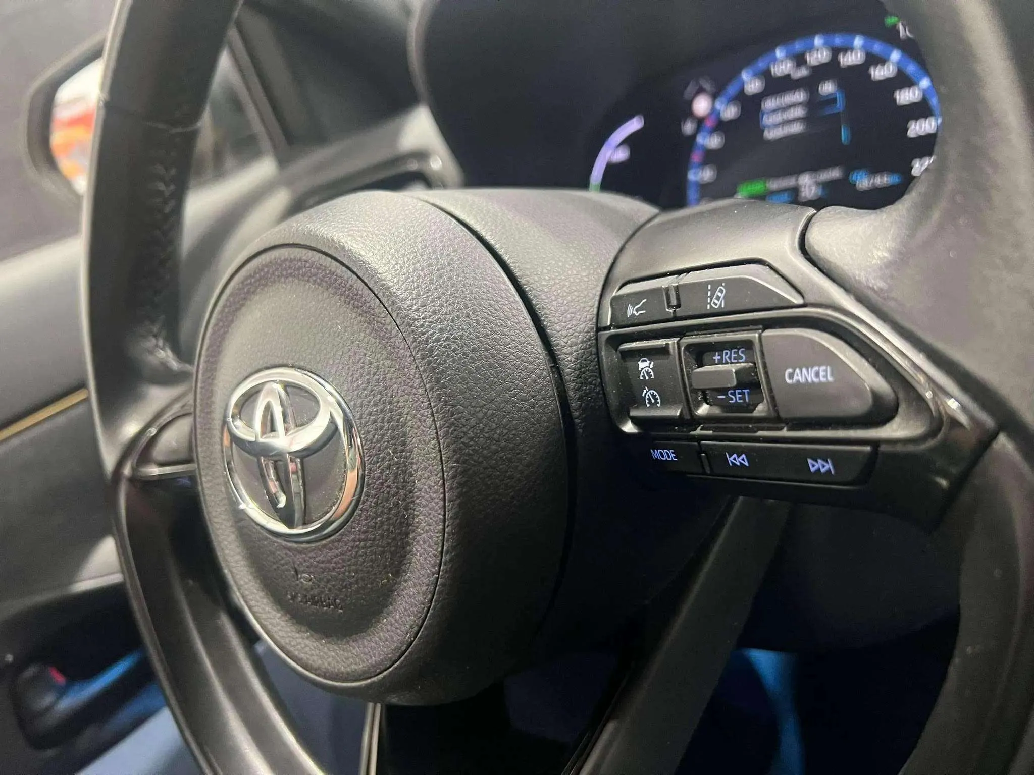 Toyota Yaris Cross 1.5 120H Premiere Edition - foto 12